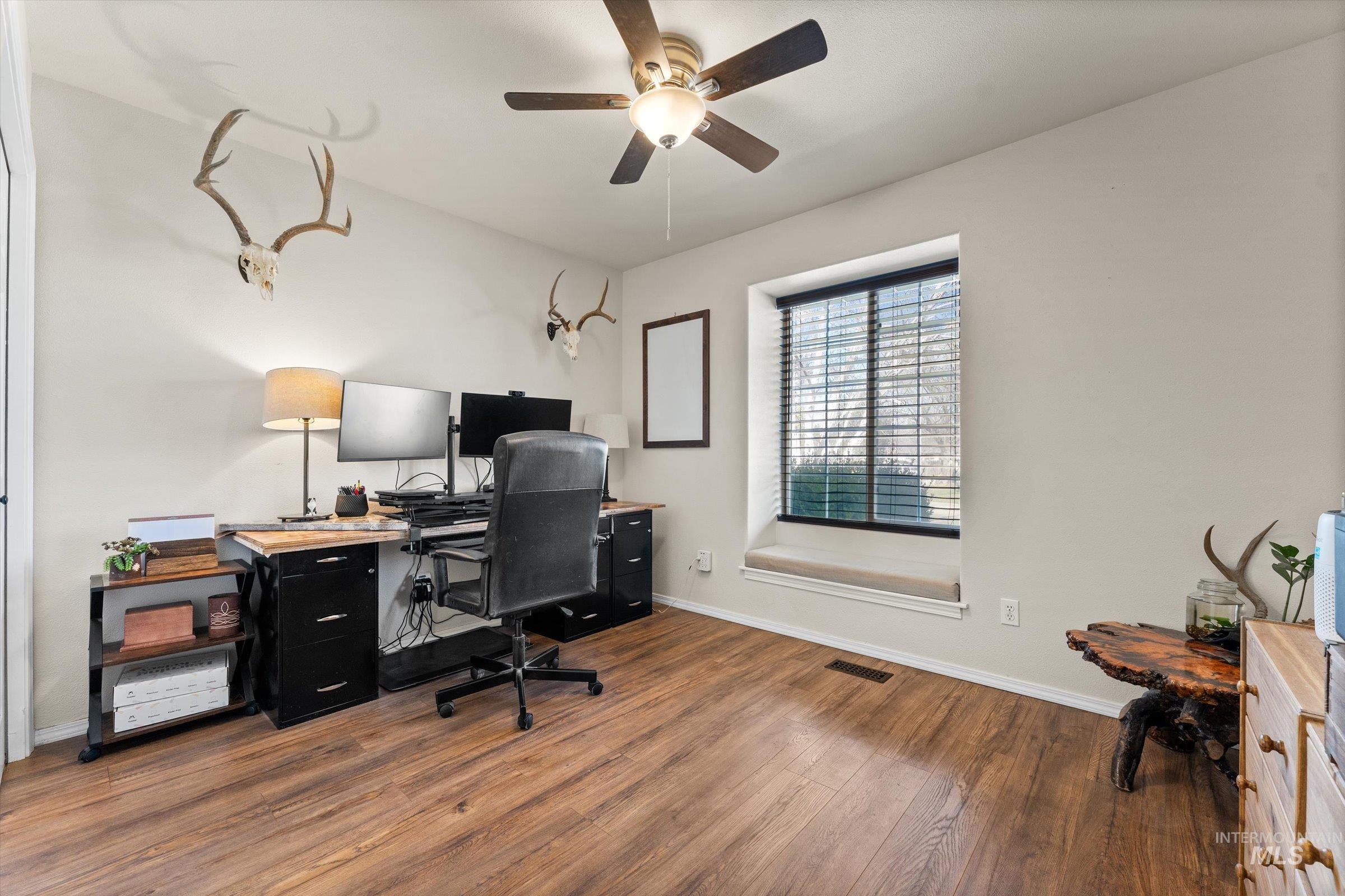 865 Gregory Ln, Mountain Home, Idaho 83647, 3 Bedrooms, 2 Bathrooms, Residential For Sale, Price $330,000,MLS 98978499