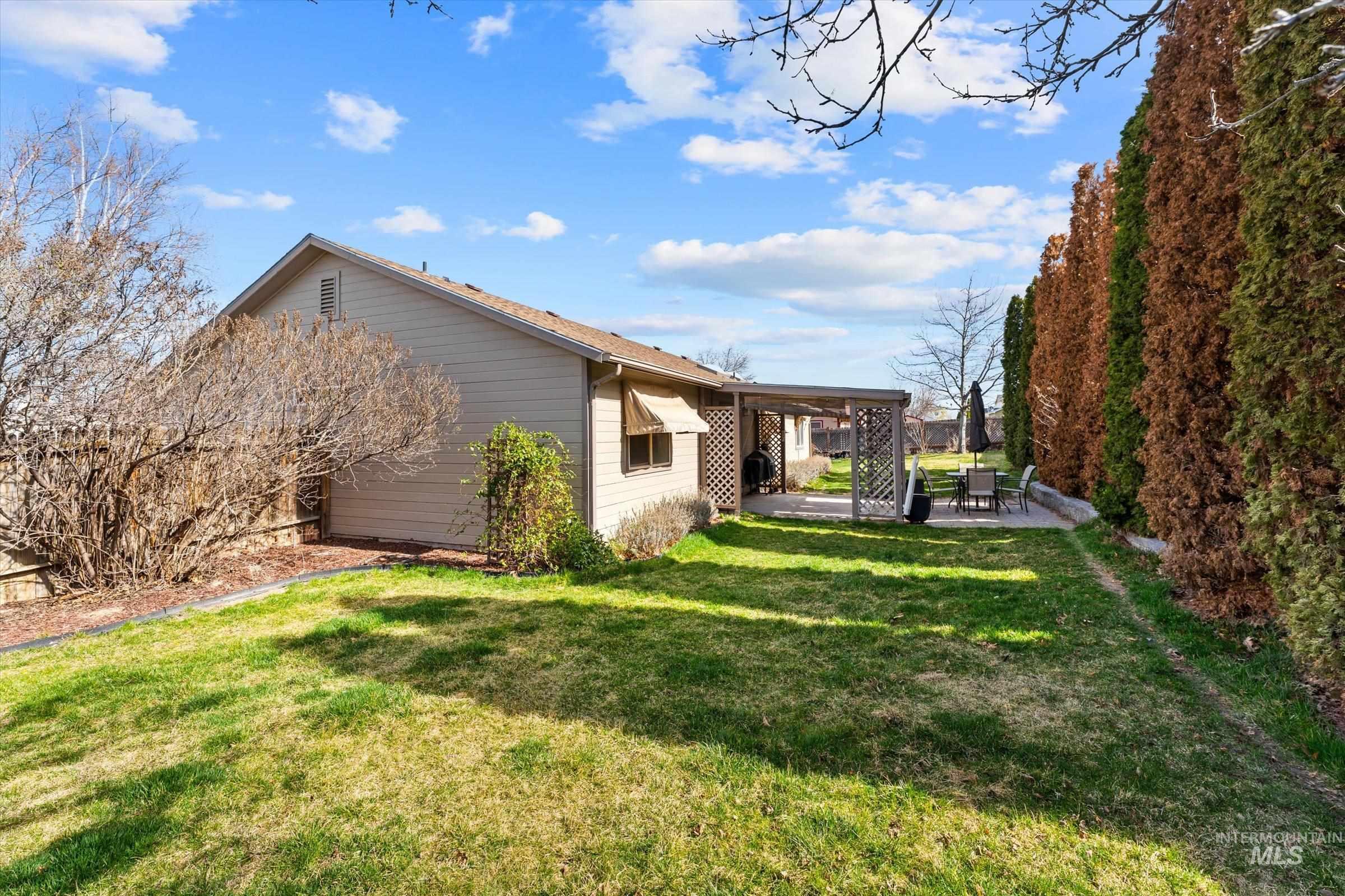 865 Gregory Ln, Mountain Home, Idaho 83647, 3 Bedrooms, 2 Bathrooms, Residential For Sale, Price $330,000,MLS 98978499