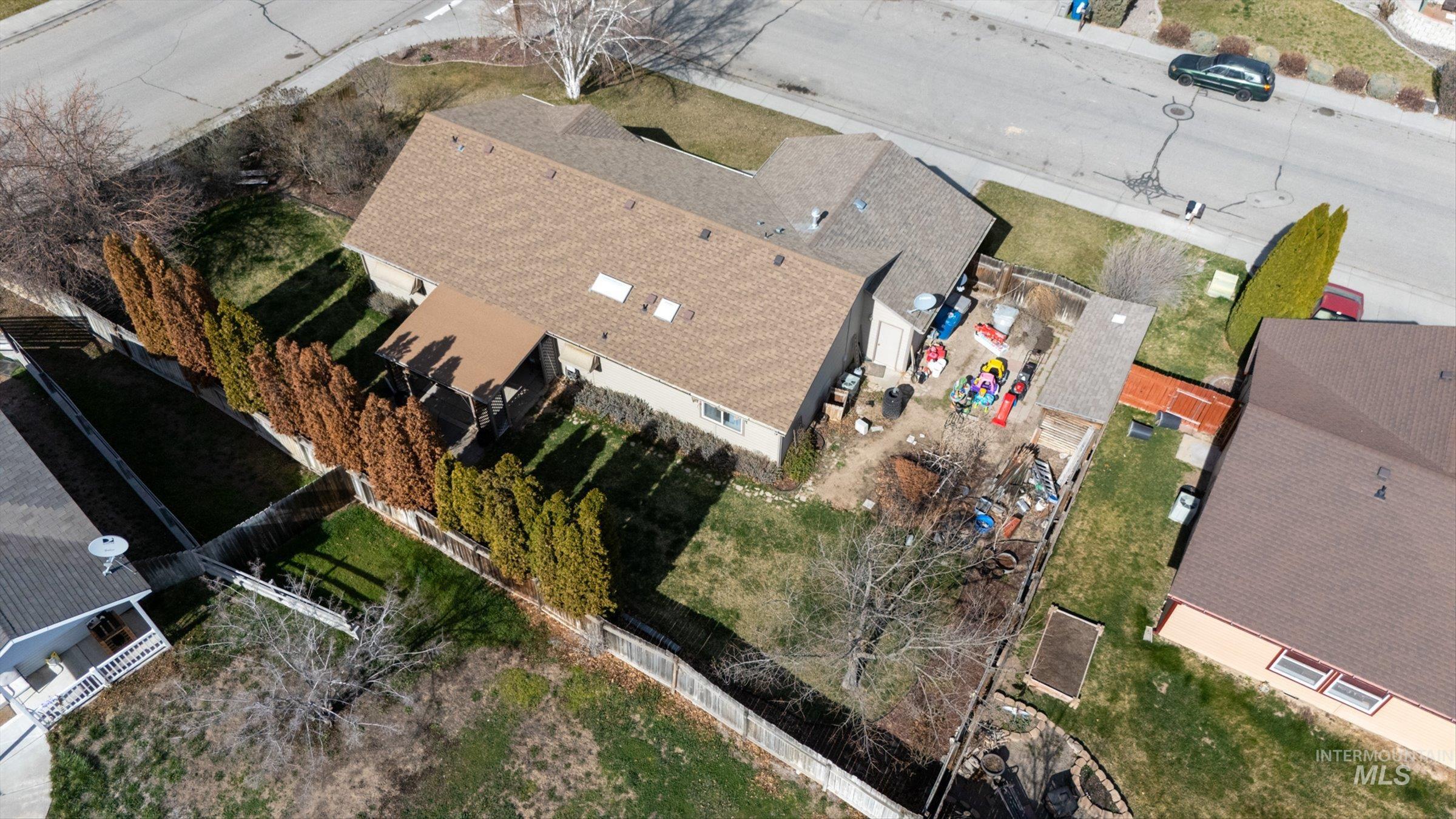 865 Gregory Ln, Mountain Home, Idaho 83647, 3 Bedrooms, 2 Bathrooms, Residential For Sale, Price $330,000,MLS 98978499