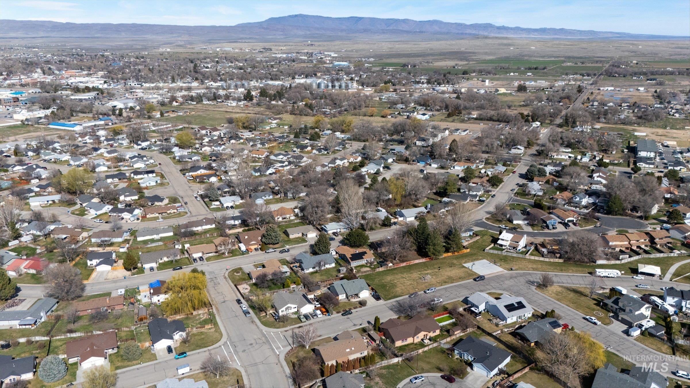 865 Gregory Ln, Mountain Home, Idaho 83647, 3 Bedrooms, 2 Bathrooms, Residential For Sale, Price $330,000,MLS 98978499