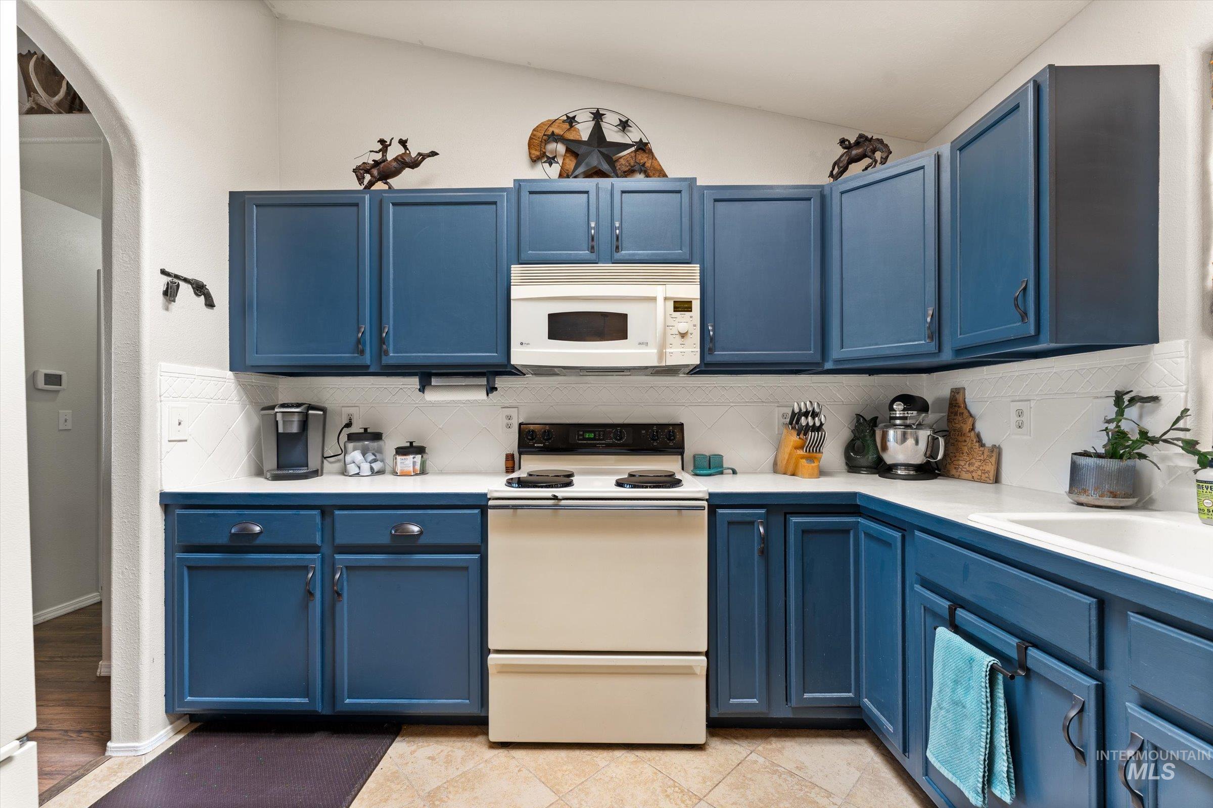 865 Gregory Ln, Mountain Home, Idaho 83647, 3 Bedrooms, 2 Bathrooms, Residential For Sale, Price $330,000,MLS 98978499