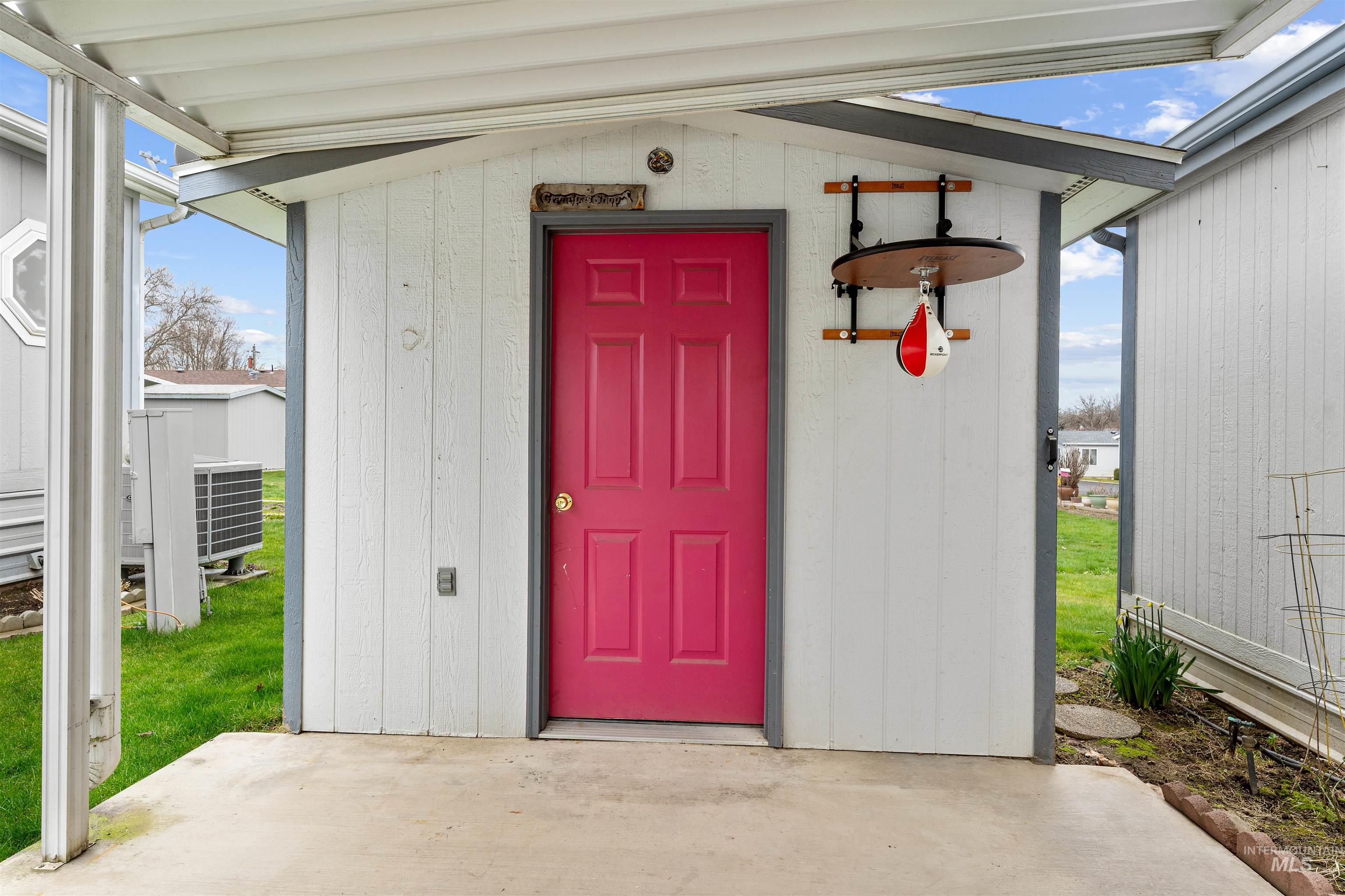 3616 15th Street, Lewiston, Idaho 83501, 2 Bedrooms, 2 Bathrooms, Residential For Sale, Price $145,000,MLS 98978501