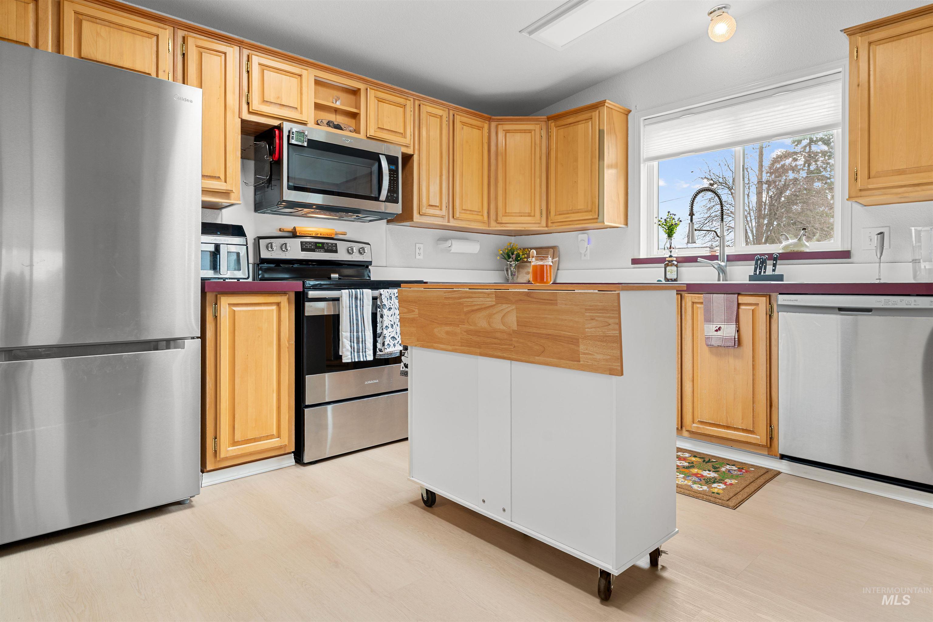 3616 15th Street, Lewiston, Idaho 83501, 2 Bedrooms, 2 Bathrooms, Residential For Sale, Price $145,000,MLS 98978501