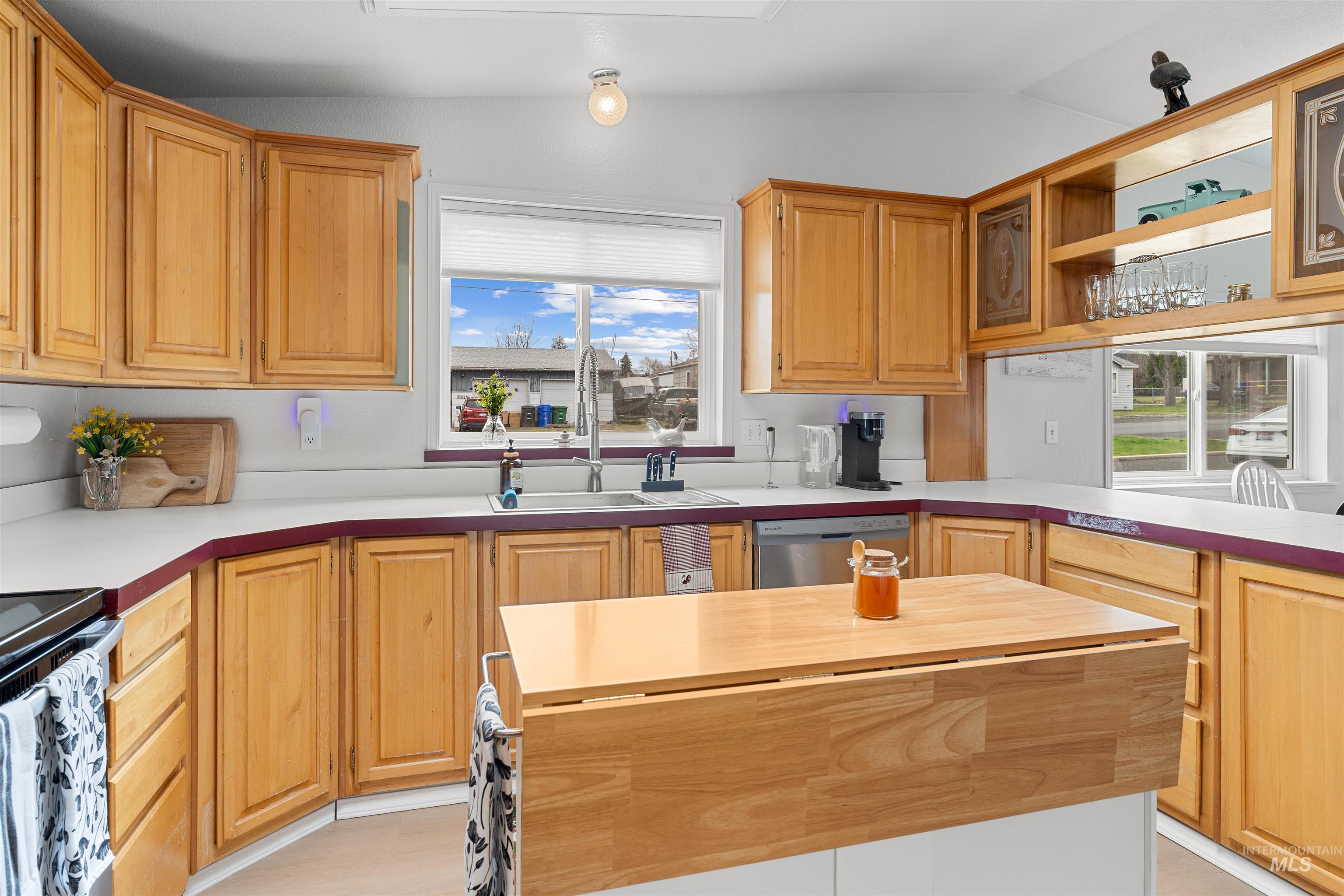 3616 15th Street, Lewiston, Idaho 83501, 2 Bedrooms, 2 Bathrooms, Residential For Sale, Price $145,000,MLS 98978501