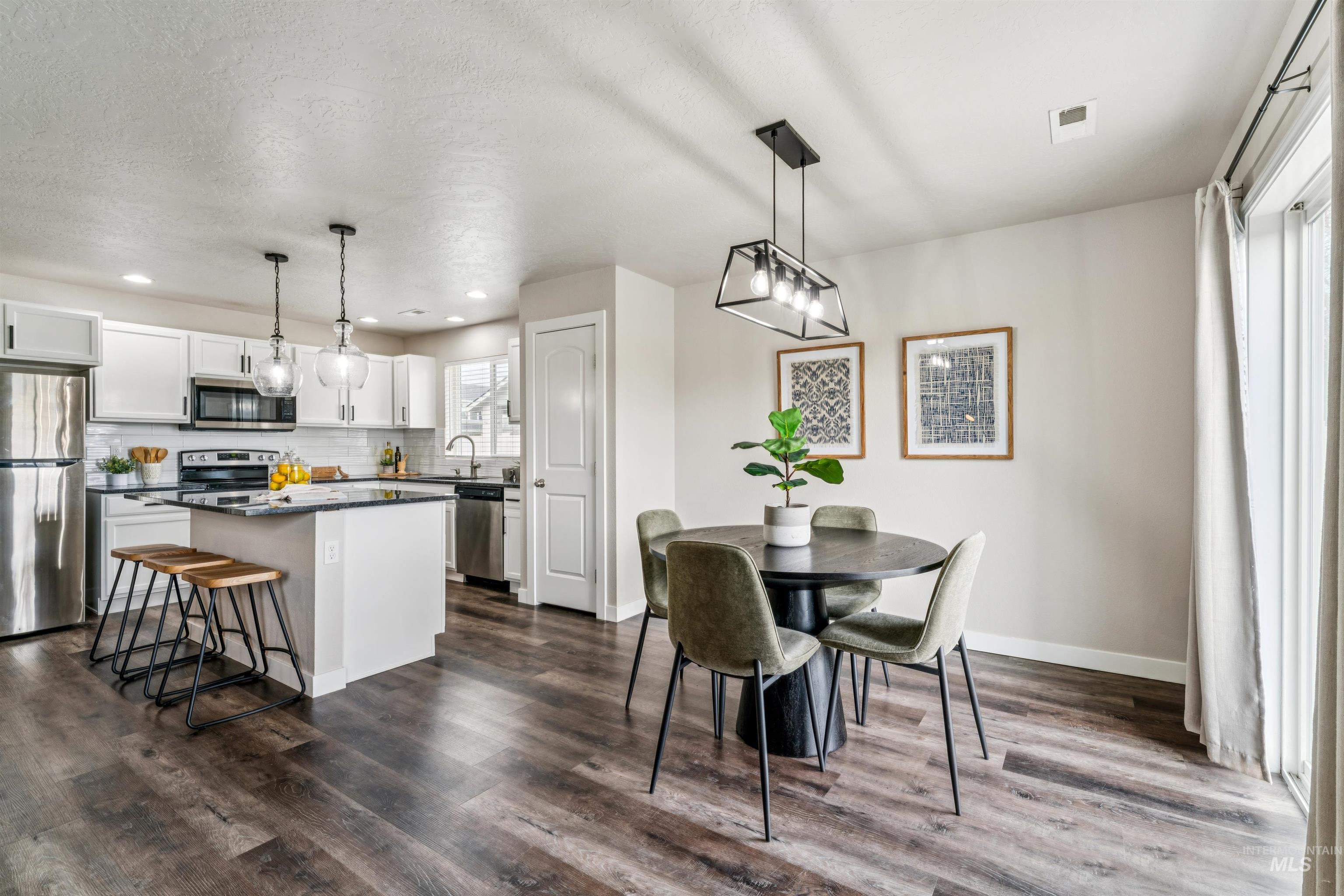 10205 W Virginia City St, Star, Idaho 83669-5619, 3 Bedrooms, 2 Bathrooms, Residential For Sale, Price $499,900,MLS 98978502