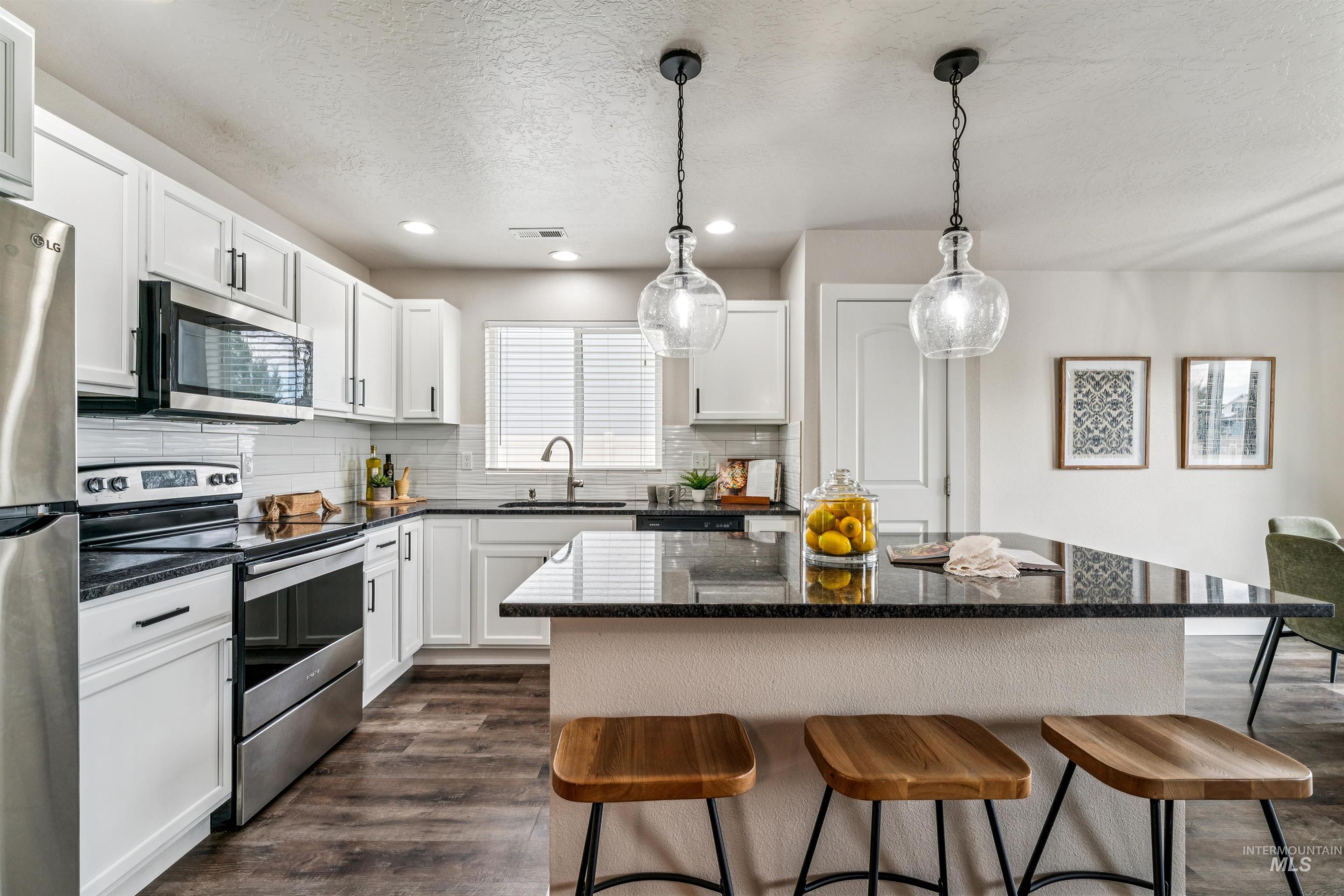 10205 W Virginia City St, Star, Idaho 83669-5619, 3 Bedrooms, 2 Bathrooms, Residential For Sale, Price $485,900, 98978502
