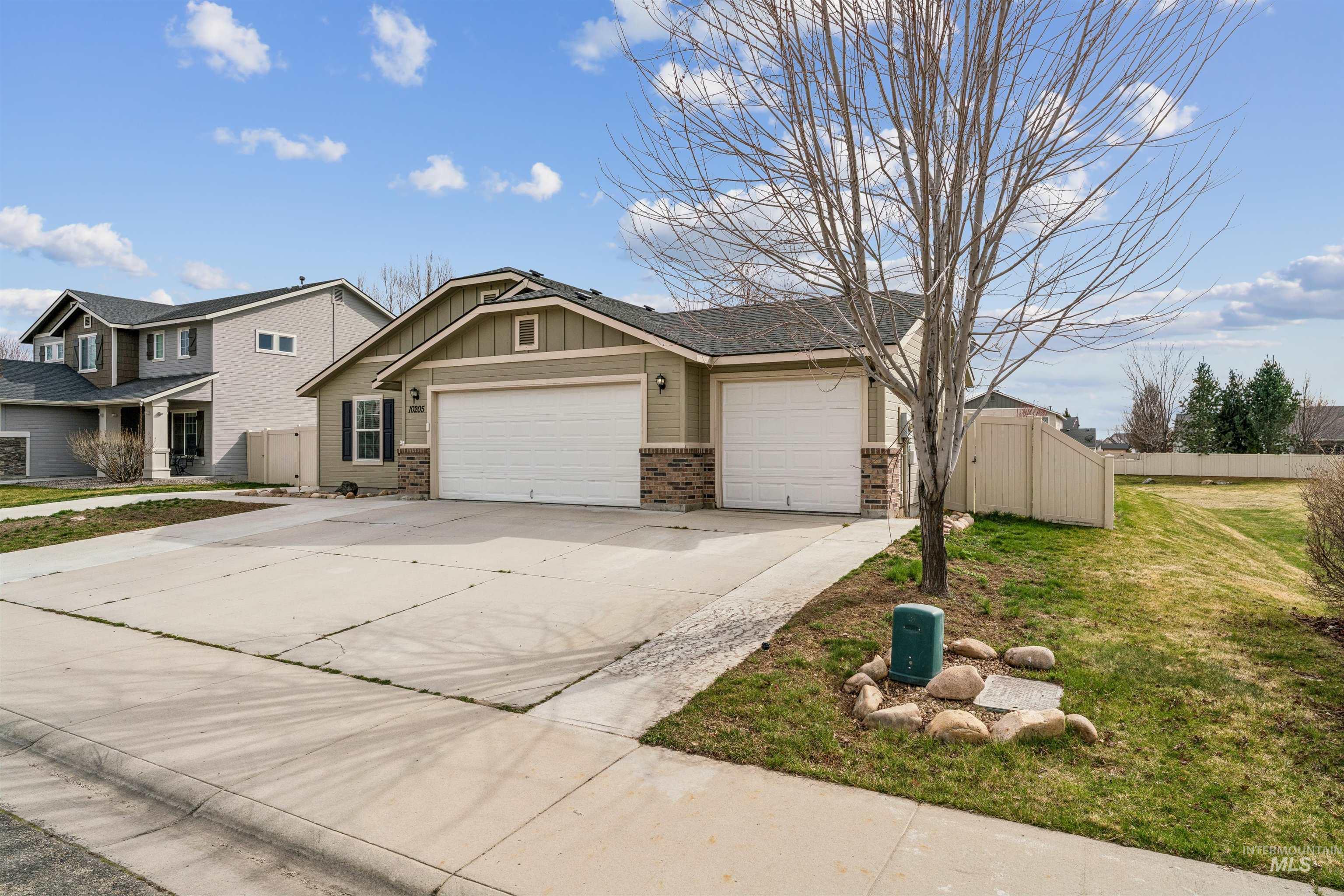 10205 W Virginia City St, Star, Idaho 83669-5619, 3 Bedrooms, 2 Bathrooms, Residential For Sale, Price $499,900,MLS 98978502