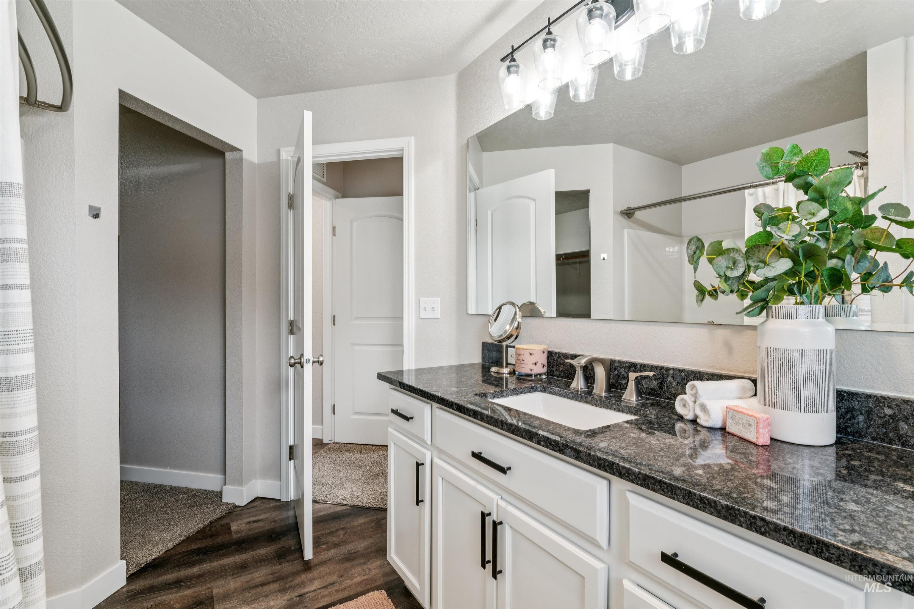 10205 W Virginia City St, Star, Idaho 83669-5619, 3 Bedrooms, 2 Bathrooms, Residential For Sale, Price $499,900,MLS 98978502