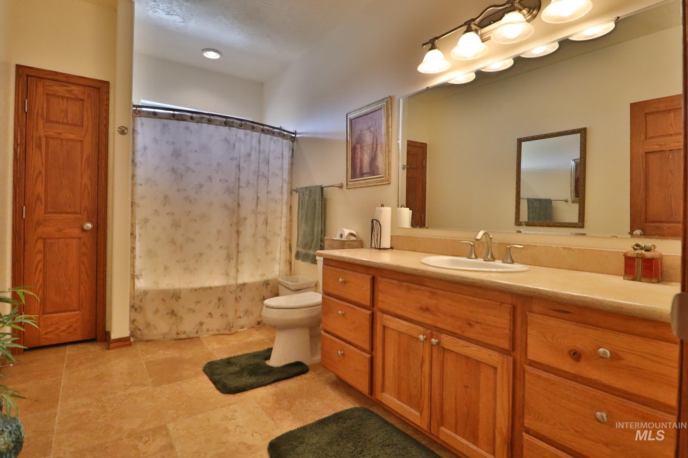 4367 W Central Road, Emmett, Idaho 83617, 3 Bedrooms, 2 Bathrooms, Farm & Ranch For Sale, Price $2,700,000,MLS 98978505