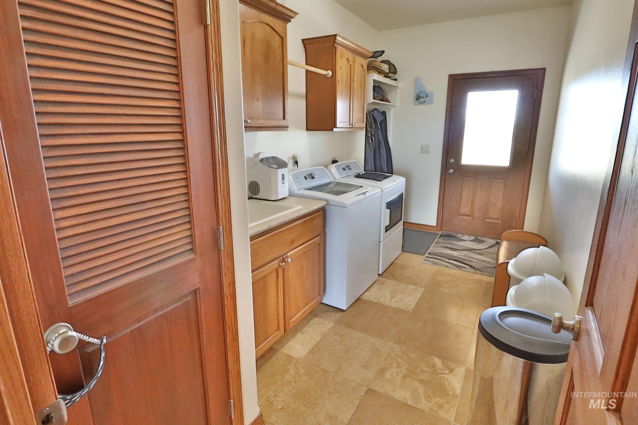 4367 W Central Road, Emmett, Idaho 83617, 3 Bedrooms, 2 Bathrooms, Farm & Ranch For Sale, Price $2,700,000,MLS 98978505