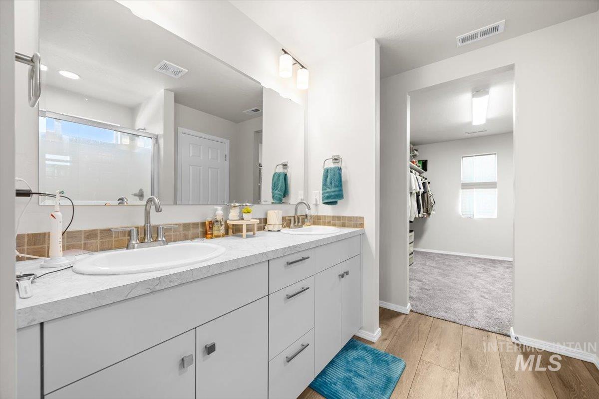 15696 Shrike Ave, Nampa, Idaho 83686, 4 Bedrooms, 2.5 Bathrooms, Residential For Sale, Price $465,000,MLS 98978506