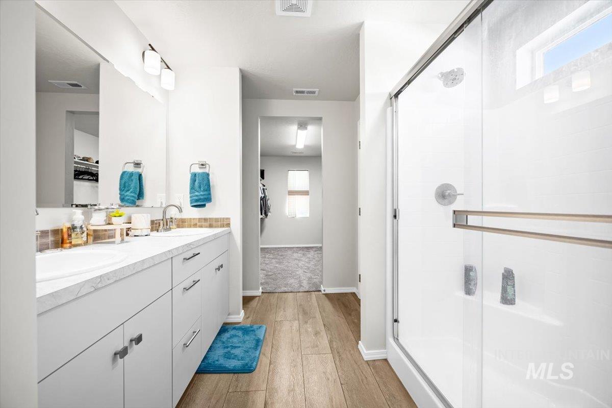 15696 Shrike Ave, Nampa, Idaho 83686, 4 Bedrooms, 2.5 Bathrooms, Residential For Sale, Price $465,000,MLS 98978506