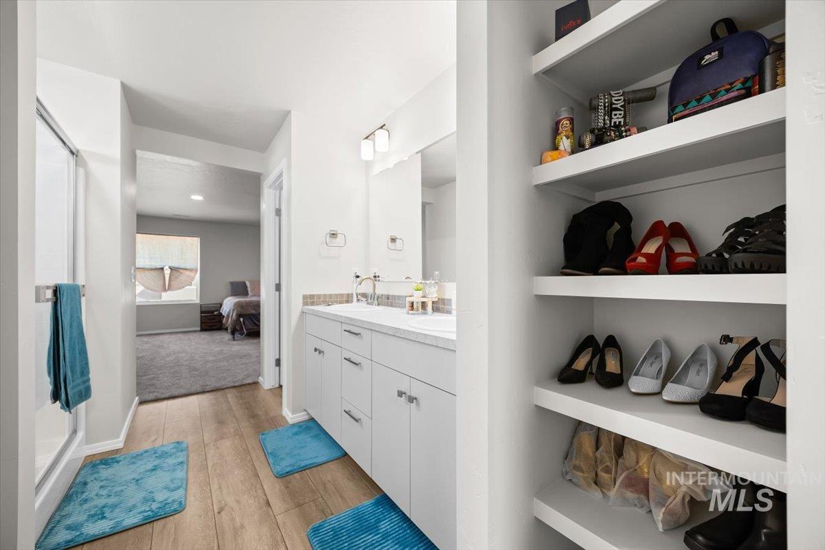 15696 Shrike Ave, Nampa, Idaho 83686, 4 Bedrooms, 2.5 Bathrooms, Residential For Sale, Price $465,000,MLS 98978506