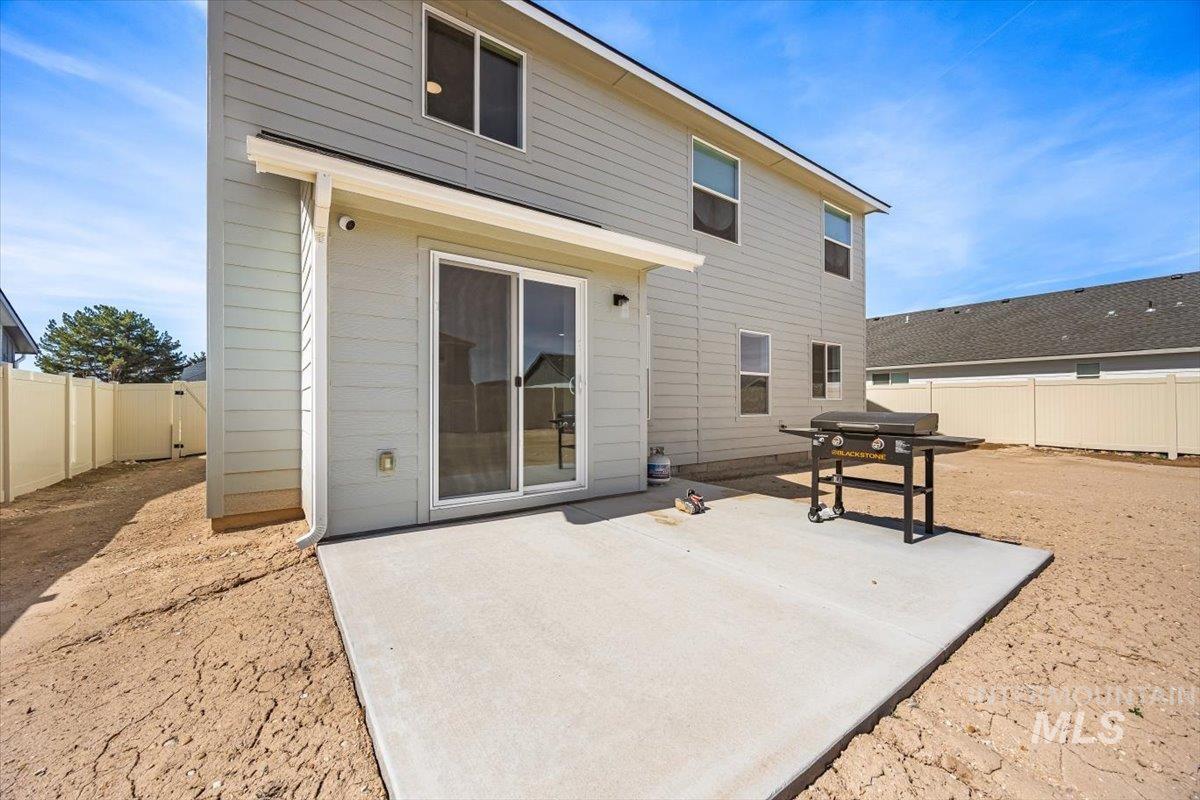 15696 Shrike Ave, Nampa, Idaho 83686, 4 Bedrooms, 2.5 Bathrooms, Residential For Sale, Price $465,000,MLS 98978506