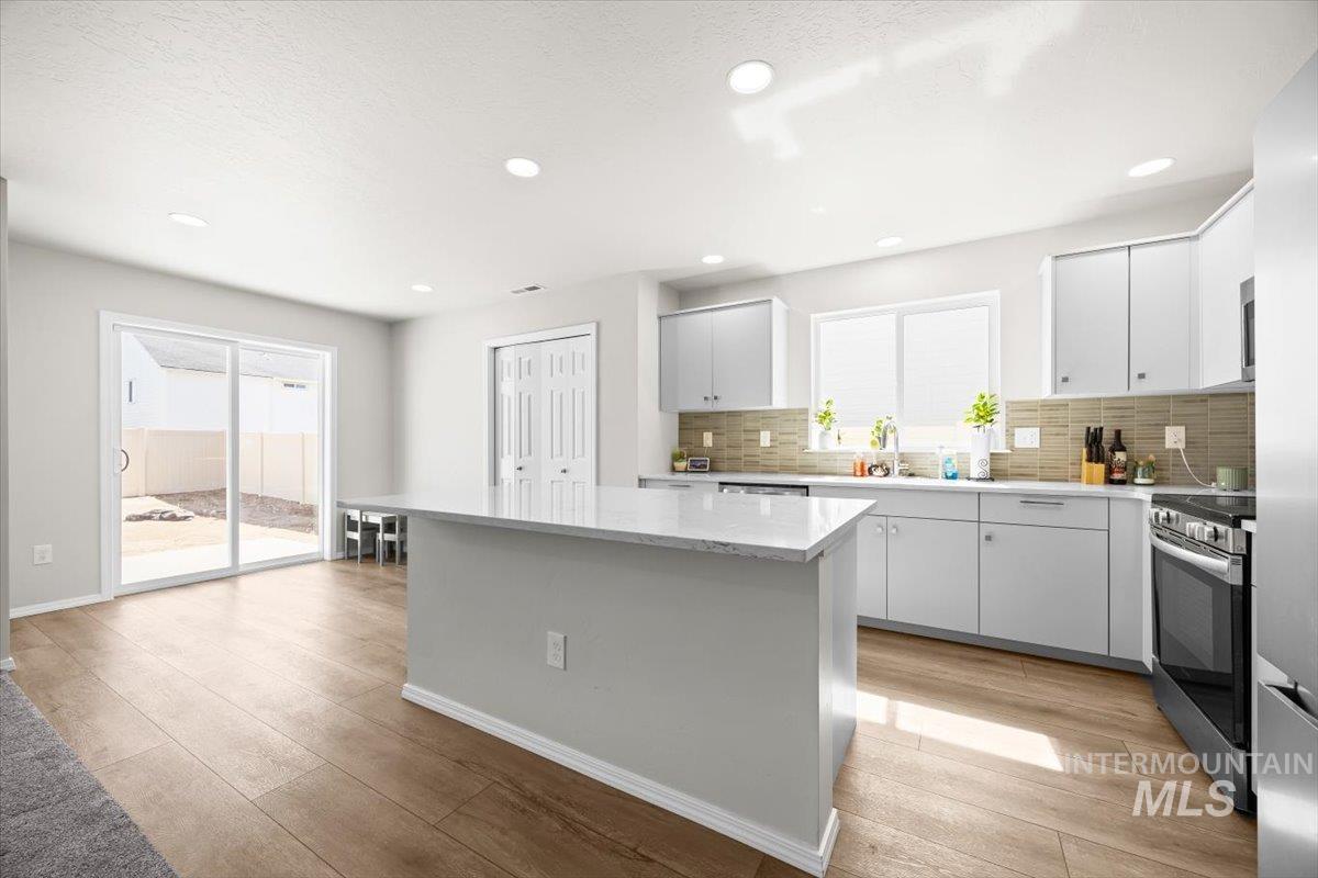 15696 Shrike Ave, Nampa, Idaho 83686, 4 Bedrooms, 2.5 Bathrooms, Residential For Sale, Price $465,000,MLS 98978506