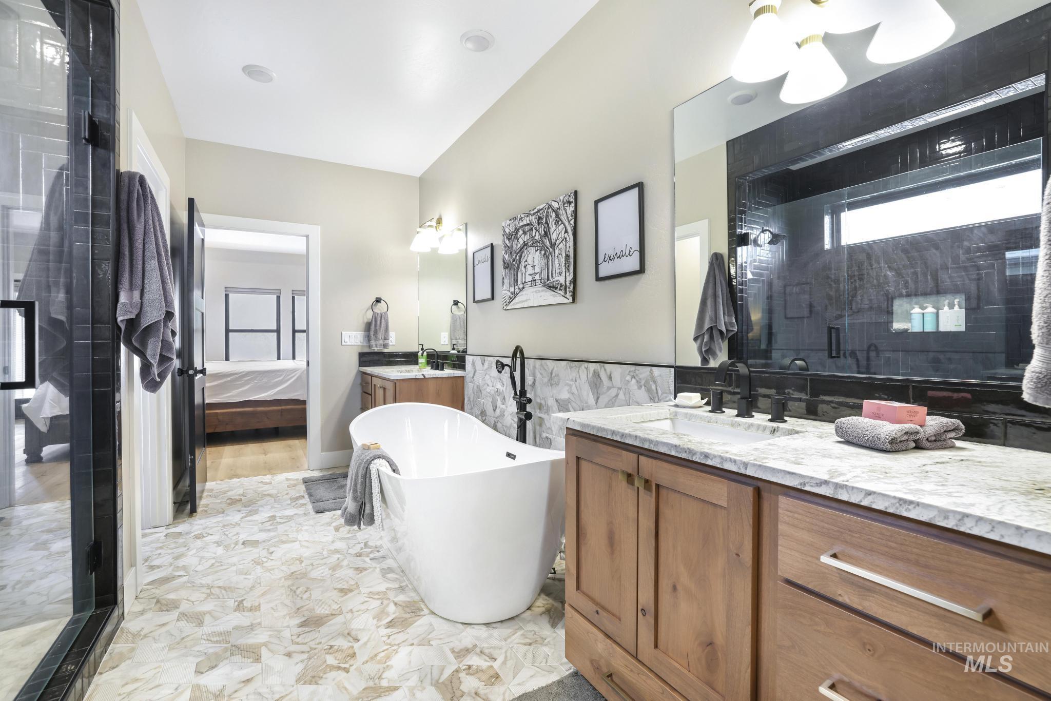 2054 Red Rock, Twin Falls, Idaho 83301, 4 Bedrooms, 3 Bathrooms, Residential For Sale, Price $699,000,MLS 98978508