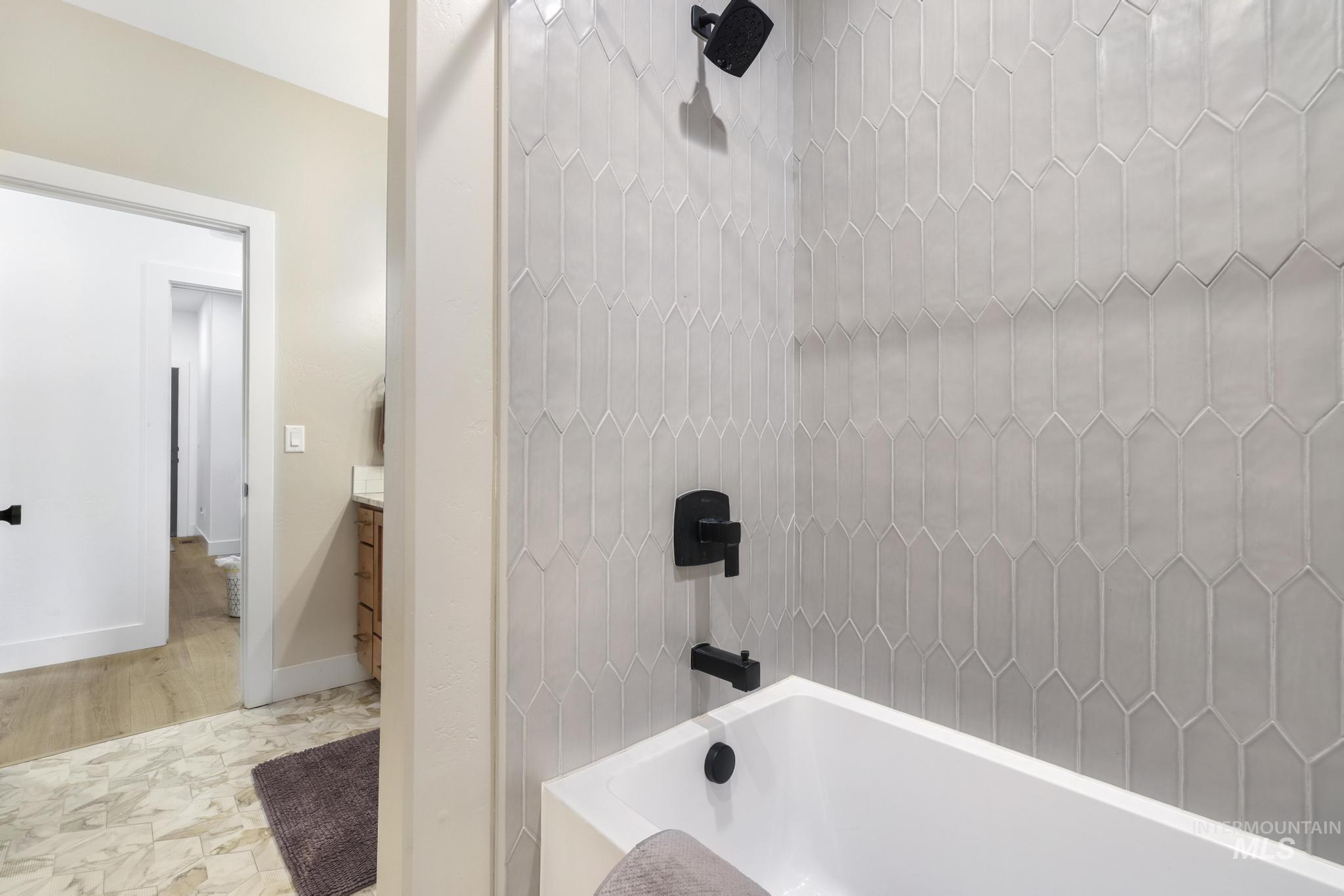 2054 Red Rock, Twin Falls, Idaho 83301, 4 Bedrooms, 3 Bathrooms, Residential For Sale, Price $699,000,MLS 98978508