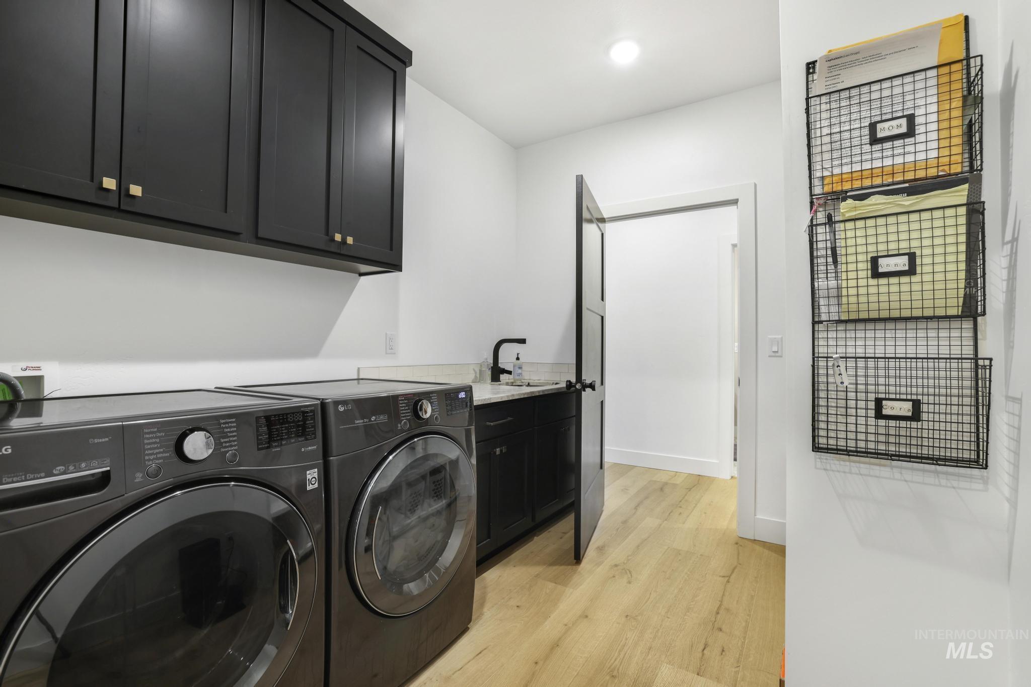 2054 Red Rock, Twin Falls, Idaho 83301, 4 Bedrooms, 3 Bathrooms, Residential For Sale, Price $699,000,MLS 98978508