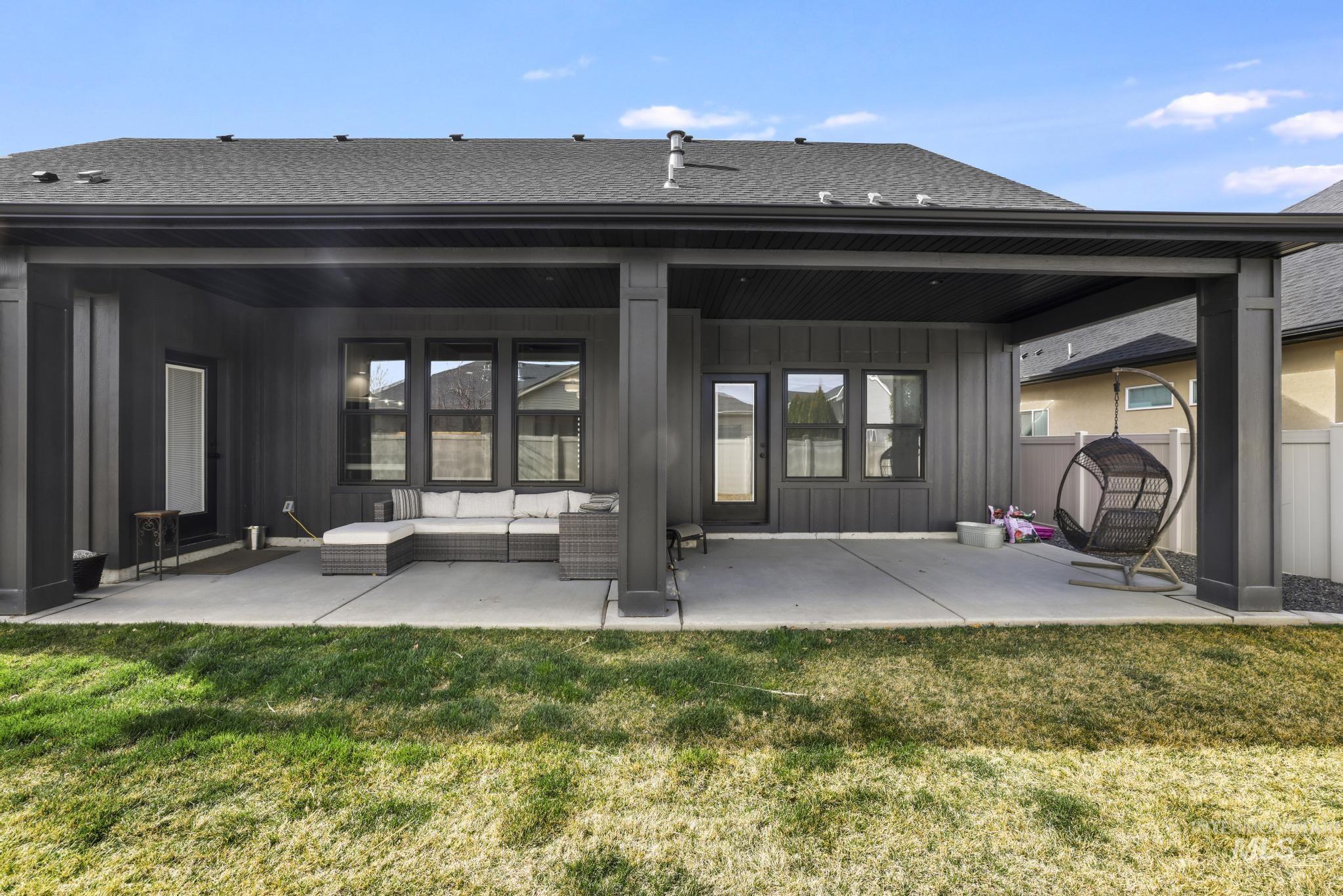 2054 Red Rock, Twin Falls, Idaho 83301, 4 Bedrooms, 3 Bathrooms, Residential For Sale, Price $699,000,MLS 98978508