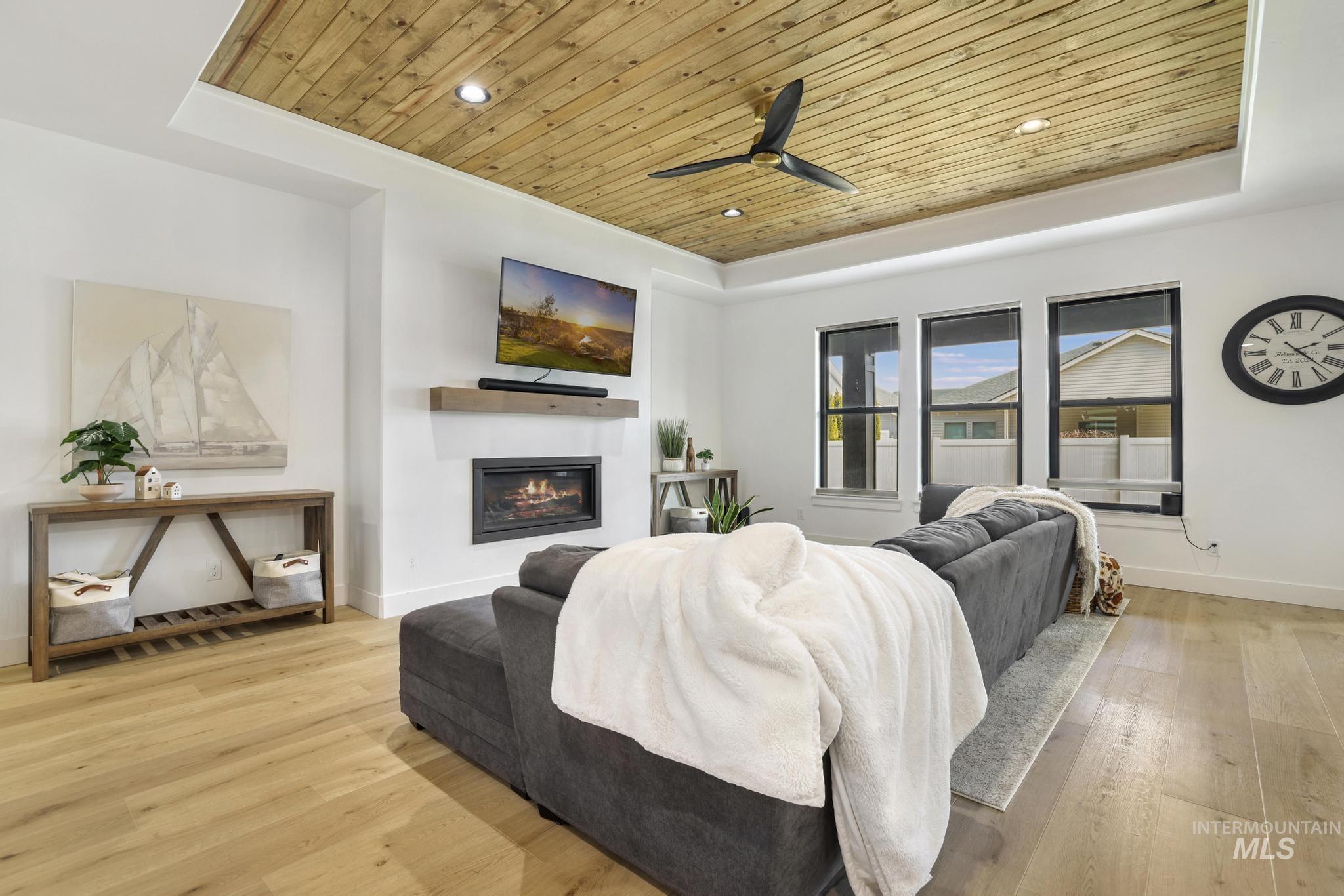 2054 Red Rock, Twin Falls, Idaho 83301, 4 Bedrooms, 3 Bathrooms, Residential For Sale, Price $699,000,MLS 98978508