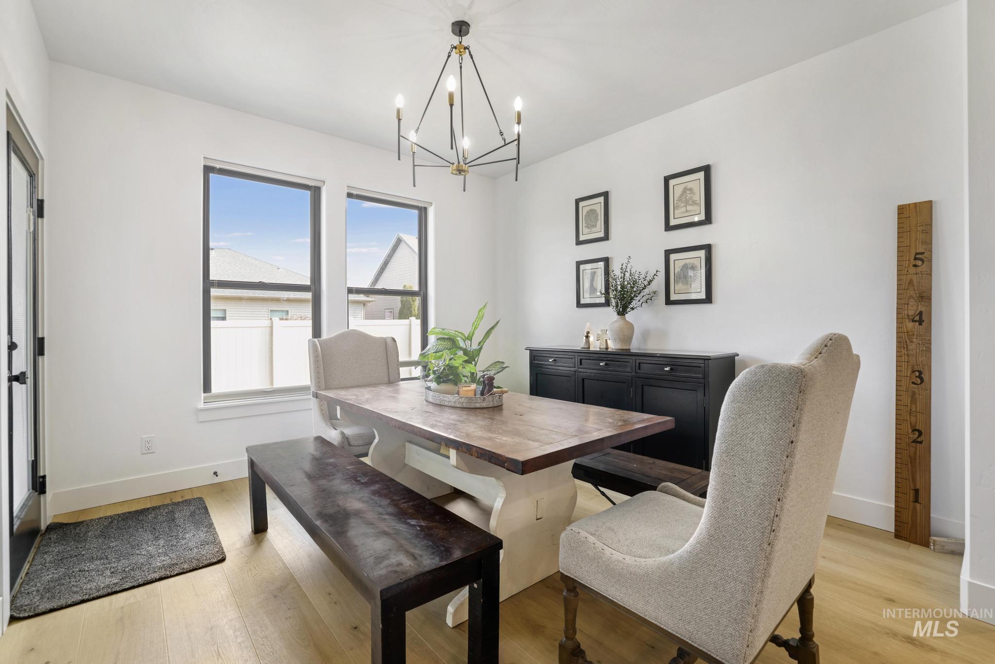 2054 Red Rock, Twin Falls, Idaho 83301, 4 Bedrooms, 3 Bathrooms, Residential For Sale, Price $699,000,MLS 98978508