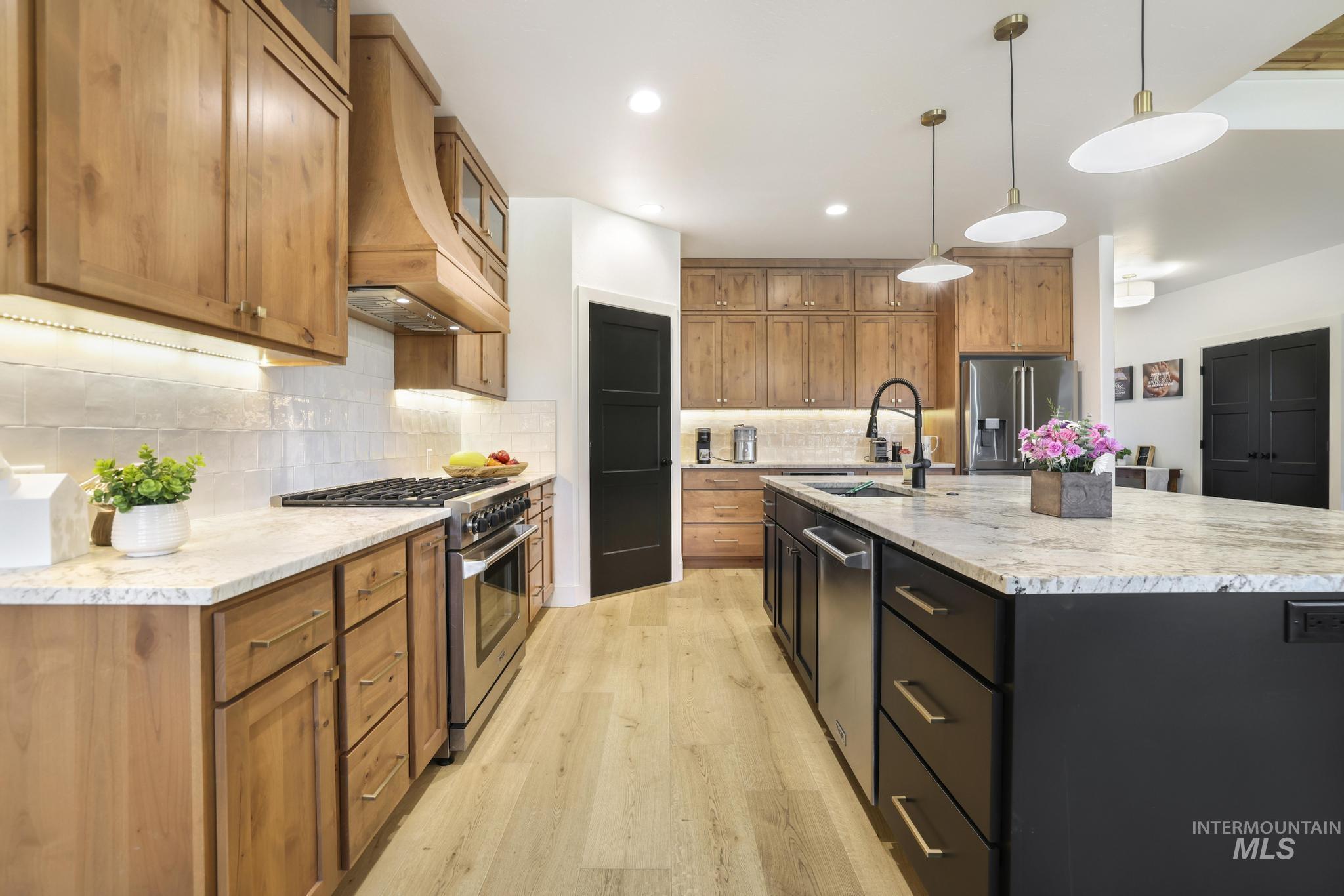 2054 Red Rock, Twin Falls, Idaho 83301, 4 Bedrooms, 3 Bathrooms, Residential For Sale, Price $699,000,MLS 98978508