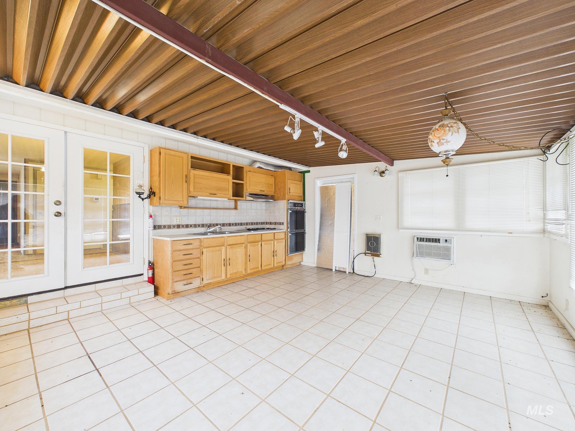 9845 N Highway 52, Horseshoe Bend, Idaho 83629, 3 Bedrooms, 1 Bathroom, Residential For Sale, Price $725,000, 98978516