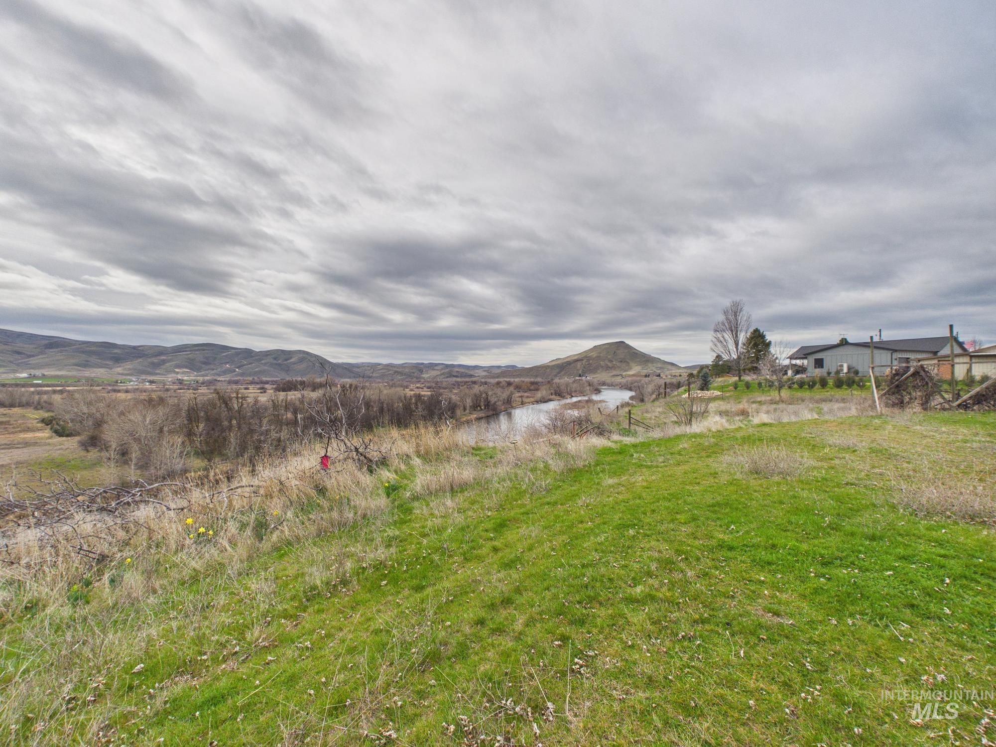 9845 N Highway 52, Horseshoe Bend, Idaho 83629, 3 Bedrooms, 1 Bathroom, Residential For Sale, Price $725,000, 98978516