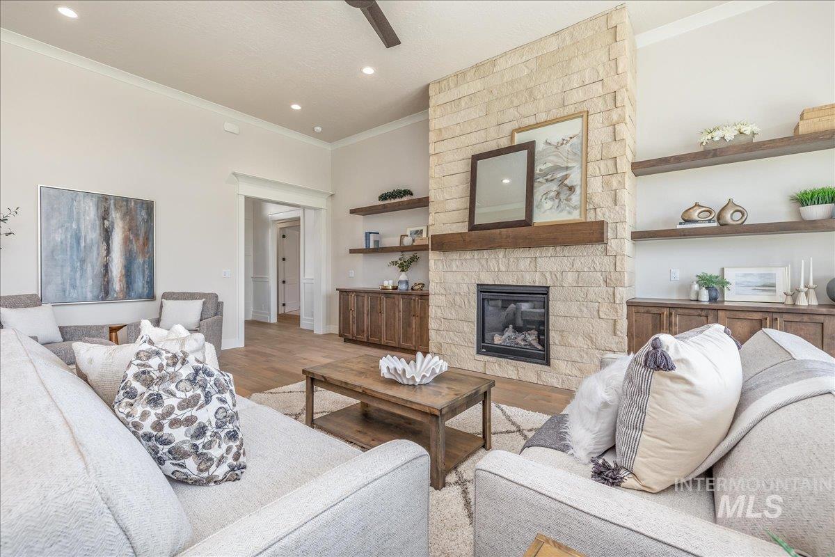 2927 W Three Lakes Dr., Meridian, Idaho 83646, 4 Bedrooms, 3.5 Bathrooms, Residential For Sale, Price $1,350,000,MLS 98978517