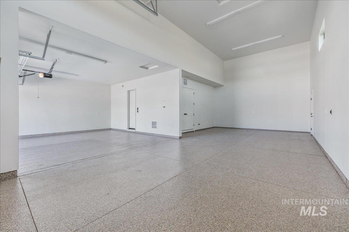 2927 W Three Lakes Dr., Meridian, Idaho 83646, 4 Bedrooms, 3.5 Bathrooms, Residential For Sale, Price $1,350,000,MLS 98978517