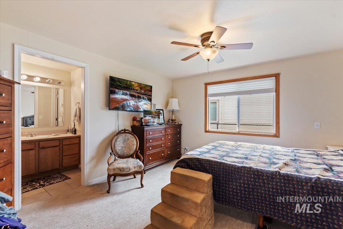 8483 Willowcourt Drive, Garden City, Idaho 83714, 2 Bedrooms, 2 Bathrooms, Residential For Sale, Price $445,000,MLS 98978518