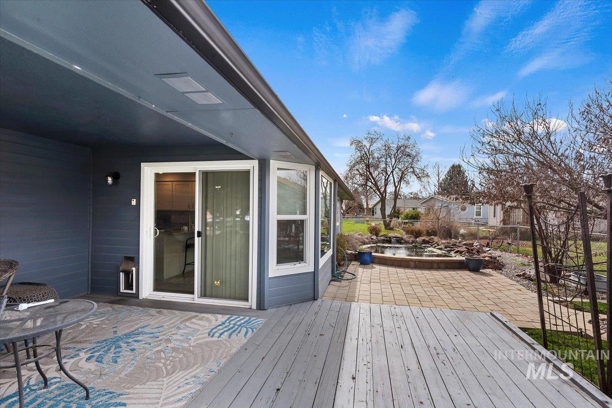 8483 Willowcourt Drive, Garden City, Idaho 83714, 2 Bedrooms, 2 Bathrooms, Residential For Sale, Price $445,000,MLS 98978518