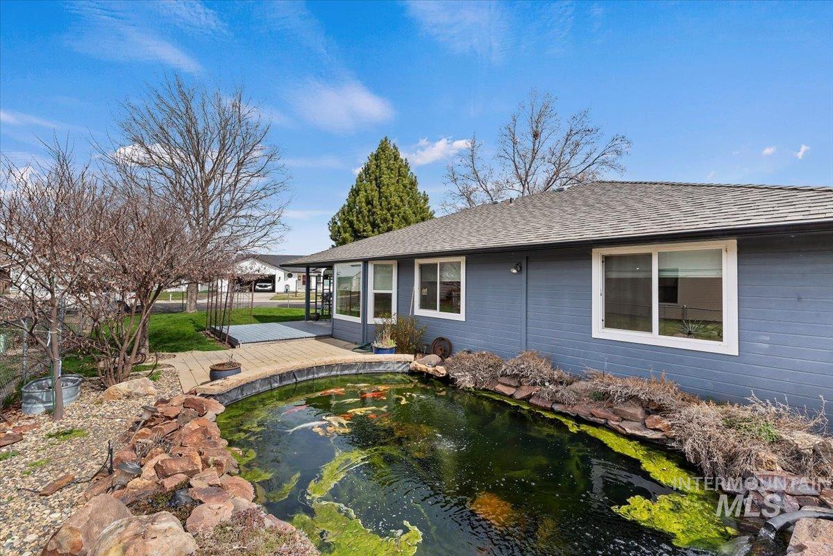 8483 Willowcourt Drive, Garden City, Idaho 83714, 2 Bedrooms, 2 Bathrooms, Residential For Sale, Price $445,000,MLS 98978518