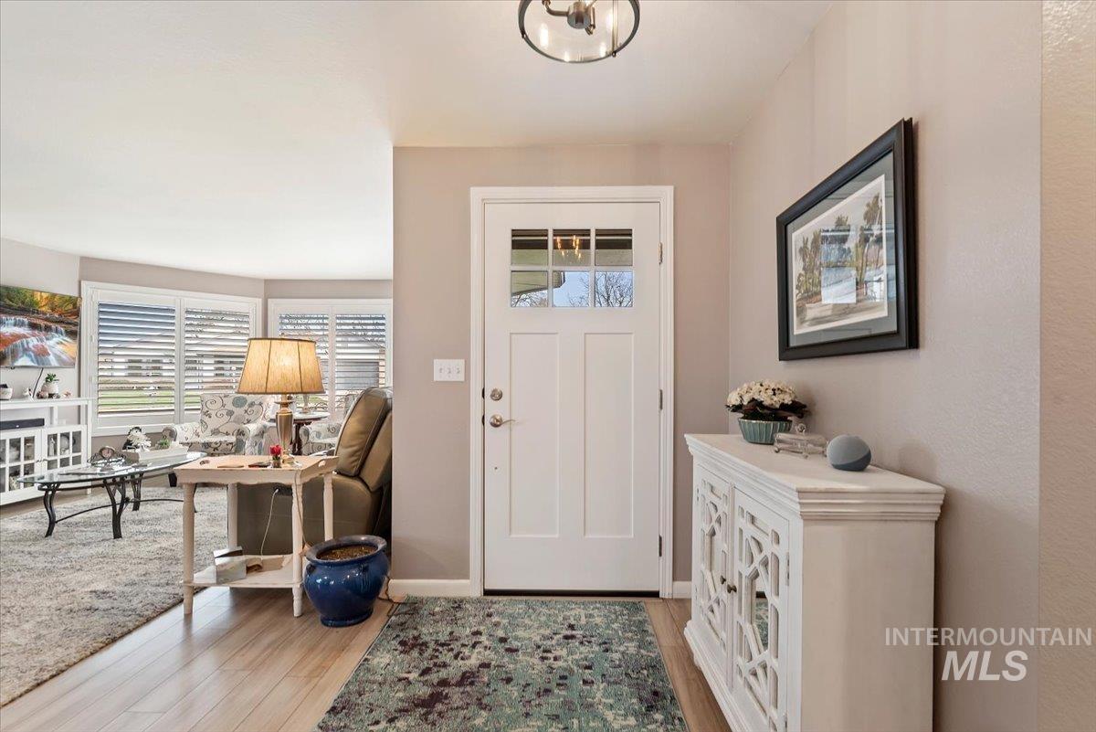 8483 Willowcourt Drive, Garden City, Idaho 83714, 2 Bedrooms, 2 Bathrooms, Residential For Sale, Price $445,000,MLS 98978518