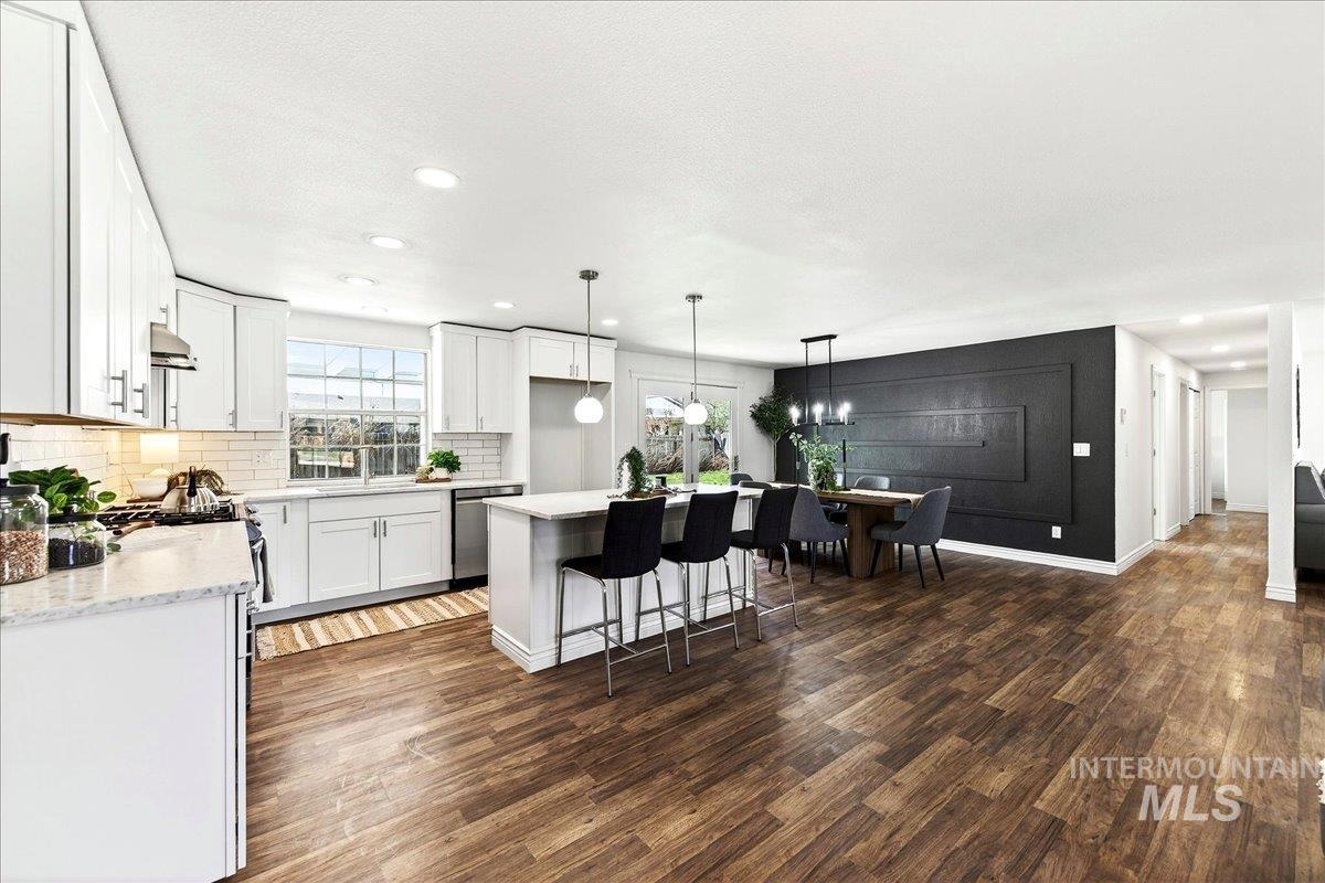 701 W Boone Ave, Nampa, Idaho 83651, 3 Bedrooms, 2 Bathrooms, Residential For Sale, Price $435,000,MLS 98978519