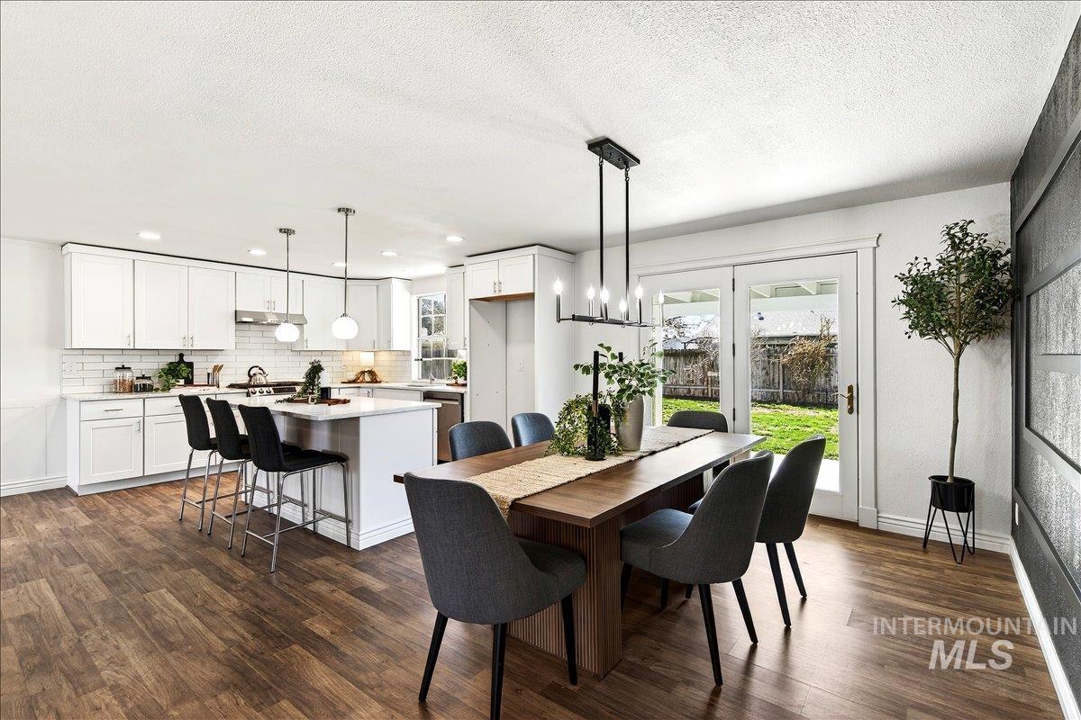 701 W Boone Ave, Nampa, Idaho 83651, 3 Bedrooms, 2 Bathrooms, Residential For Sale, Price $435,000,MLS 98978519