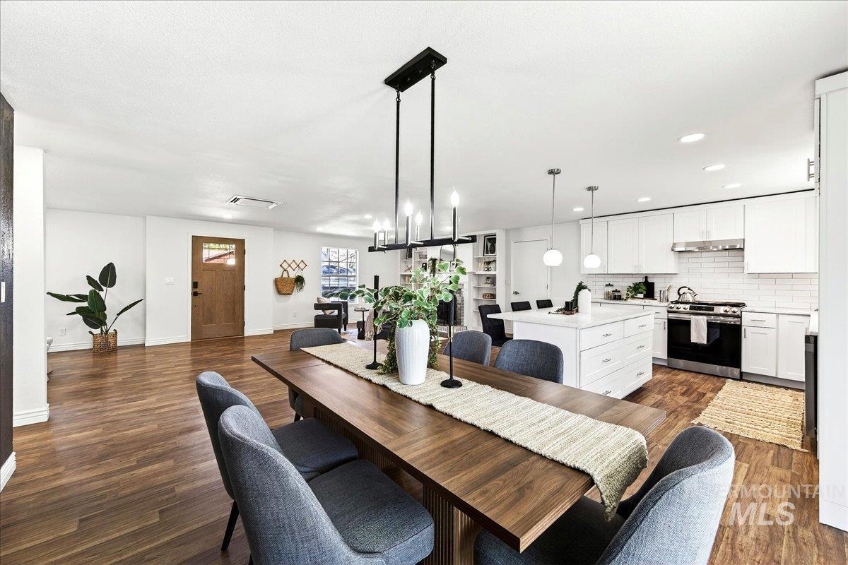 701 W Boone Ave, Nampa, Idaho 83651, 3 Bedrooms, 2 Bathrooms, Residential For Sale, Price $435,000,MLS 98978519