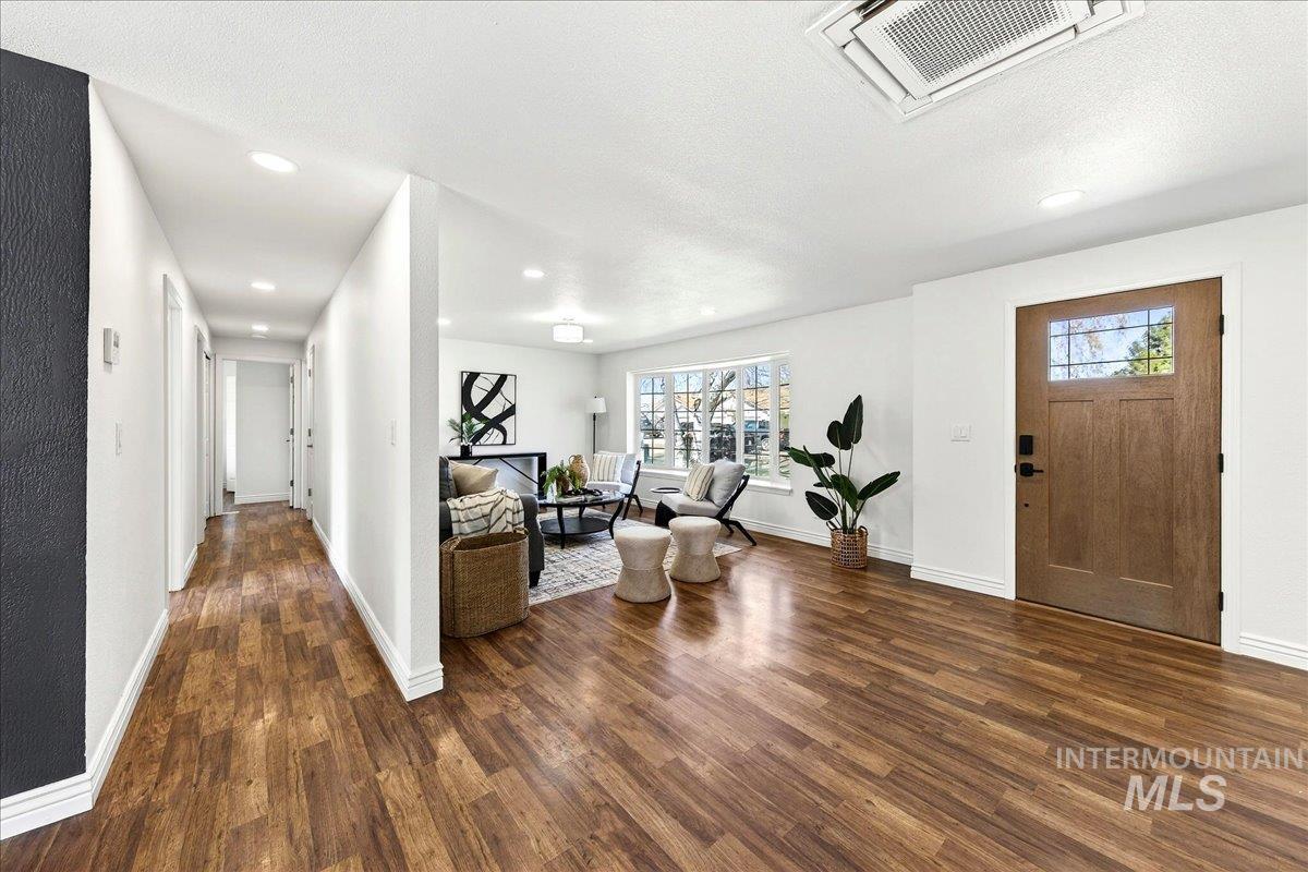 701 W Boone Ave, Nampa, Idaho 83651, 3 Bedrooms, 2 Bathrooms, Residential For Sale, Price $435,000,MLS 98978519