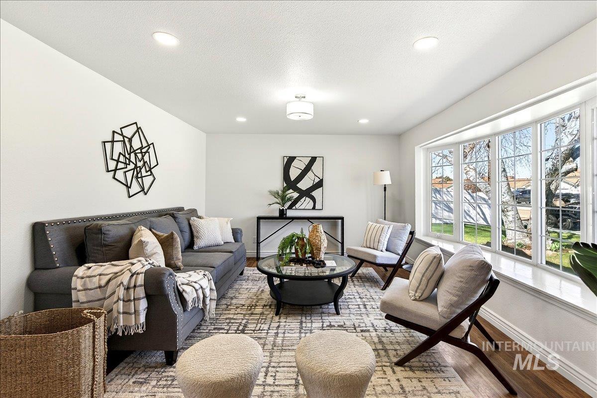 701 W Boone Ave, Nampa, Idaho 83651, 3 Bedrooms, 2 Bathrooms, Residential For Sale, Price $435,000,MLS 98978519