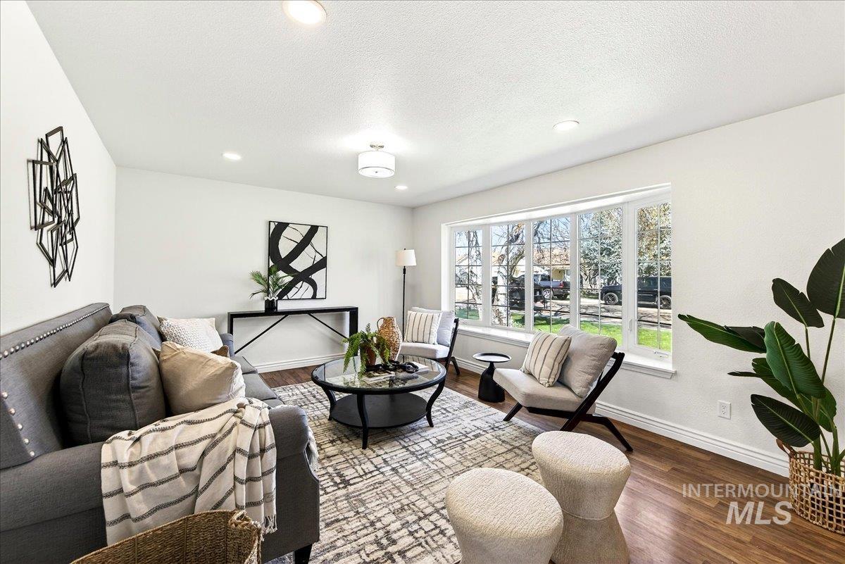 701 W Boone Ave, Nampa, Idaho 83651, 3 Bedrooms, 2 Bathrooms, Residential For Sale, Price $435,000,MLS 98978519