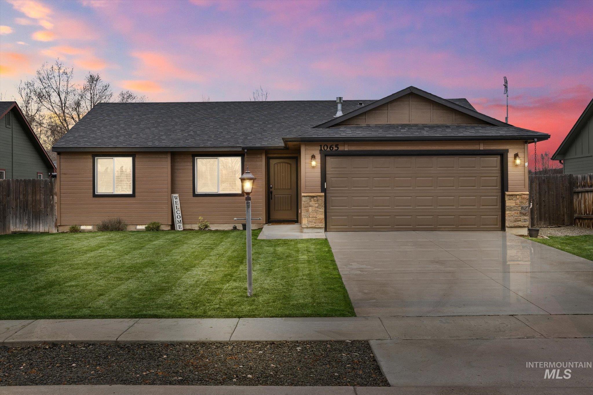 1065 W 11Th St, Weiser, Idaho 83672, 3 Bedrooms, 2 Bathrooms, Residential For Sale, Price $338,800, 98978520