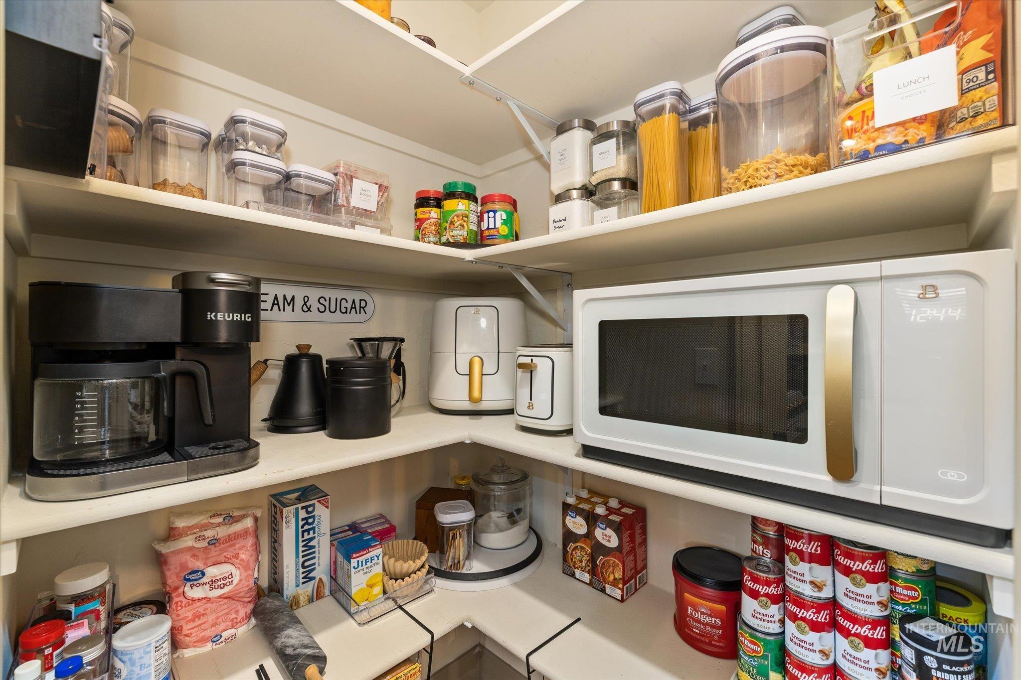 1065 W 11Th St, Weiser, Idaho 83672, 3 Bedrooms, 2 Bathrooms, Residential For Sale, Price $338,800, 98978520