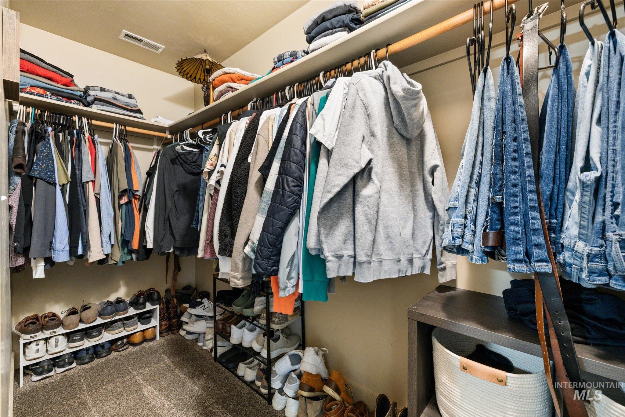 1065 W 11Th St, Weiser, Idaho 83672, 3 Bedrooms, 2 Bathrooms, Residential For Sale, Price $338,800, 98978520