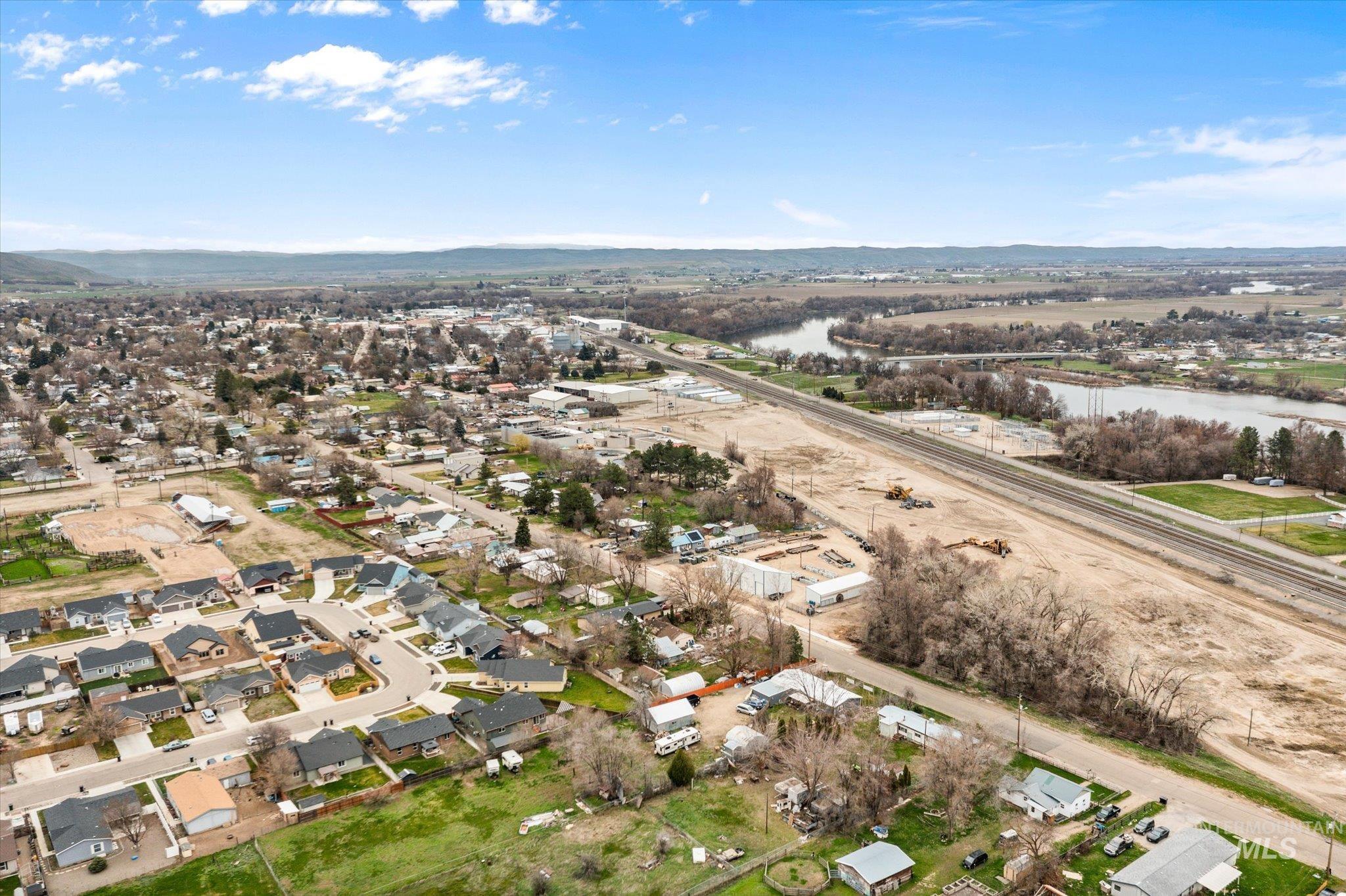 1065 W 11Th St, Weiser, Idaho 83672, 3 Bedrooms, 2 Bathrooms, Residential For Sale, Price $338,800, 98978520