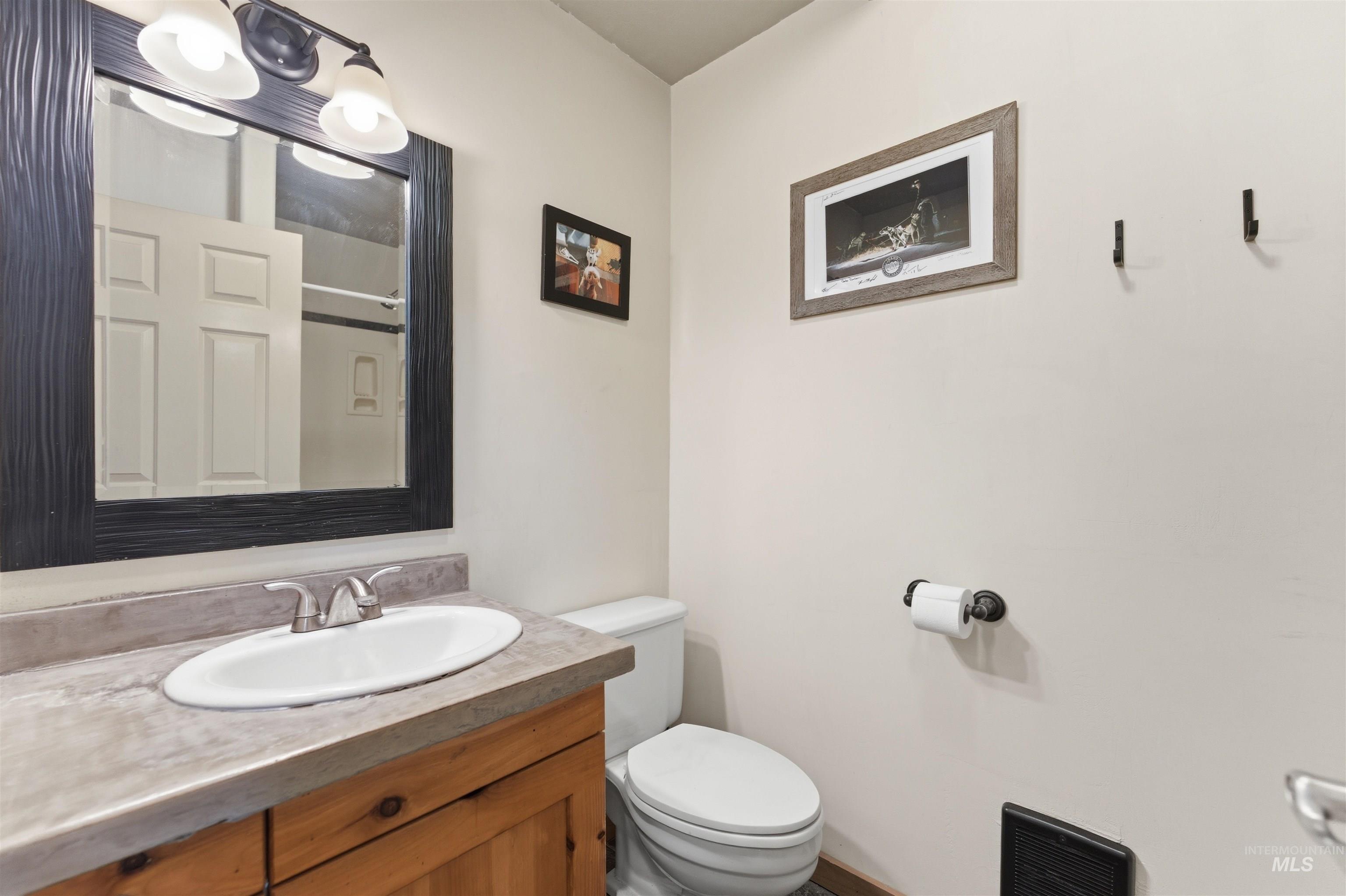 1658 Timber Cir, McCall, Idaho 83638, 3 Bedrooms, 3 Bathrooms, Residential For Sale, Price $864,000, 98978522