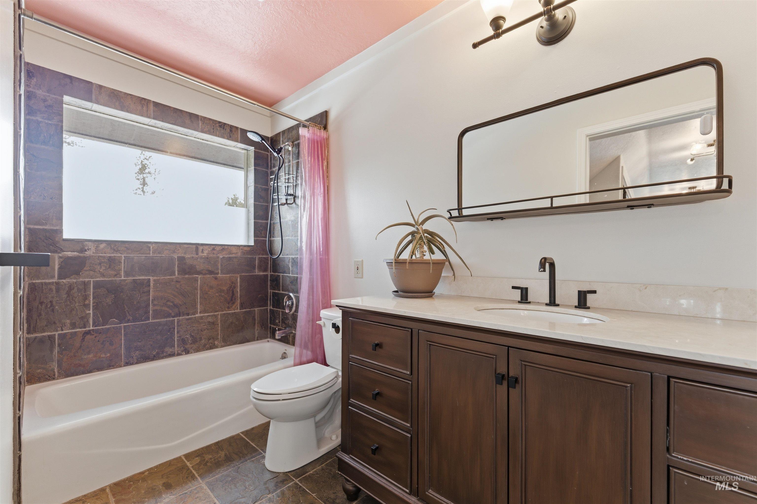 1658 Timber Cir, McCall, Idaho 83638, 3 Bedrooms, 3 Bathrooms, Residential For Sale, Price $895,000,MLS 98978522