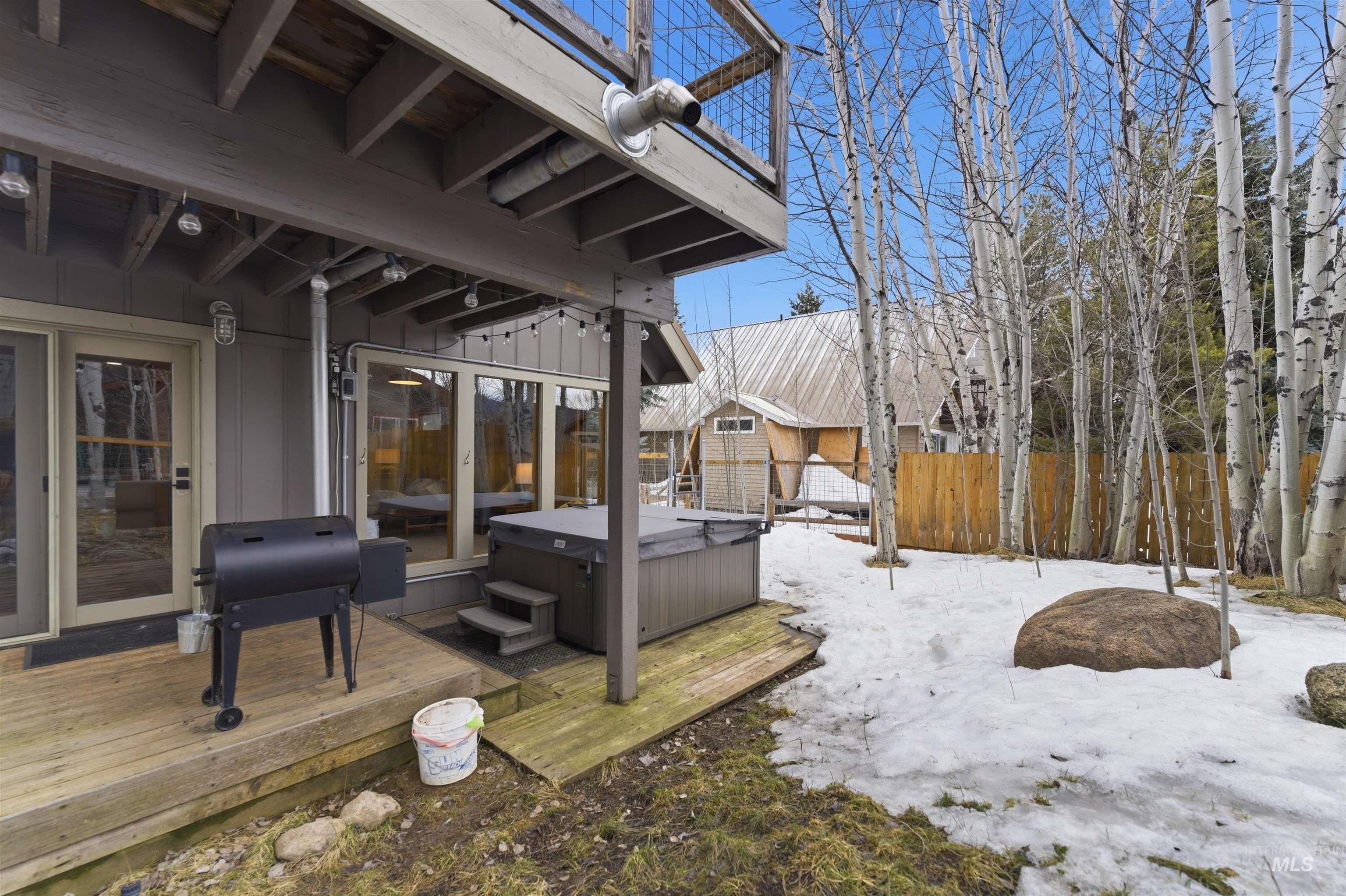 1658 Timber Cir, McCall, Idaho 83638, 3 Bedrooms, 3 Bathrooms, Residential For Sale, Price $895,000,MLS 98978522