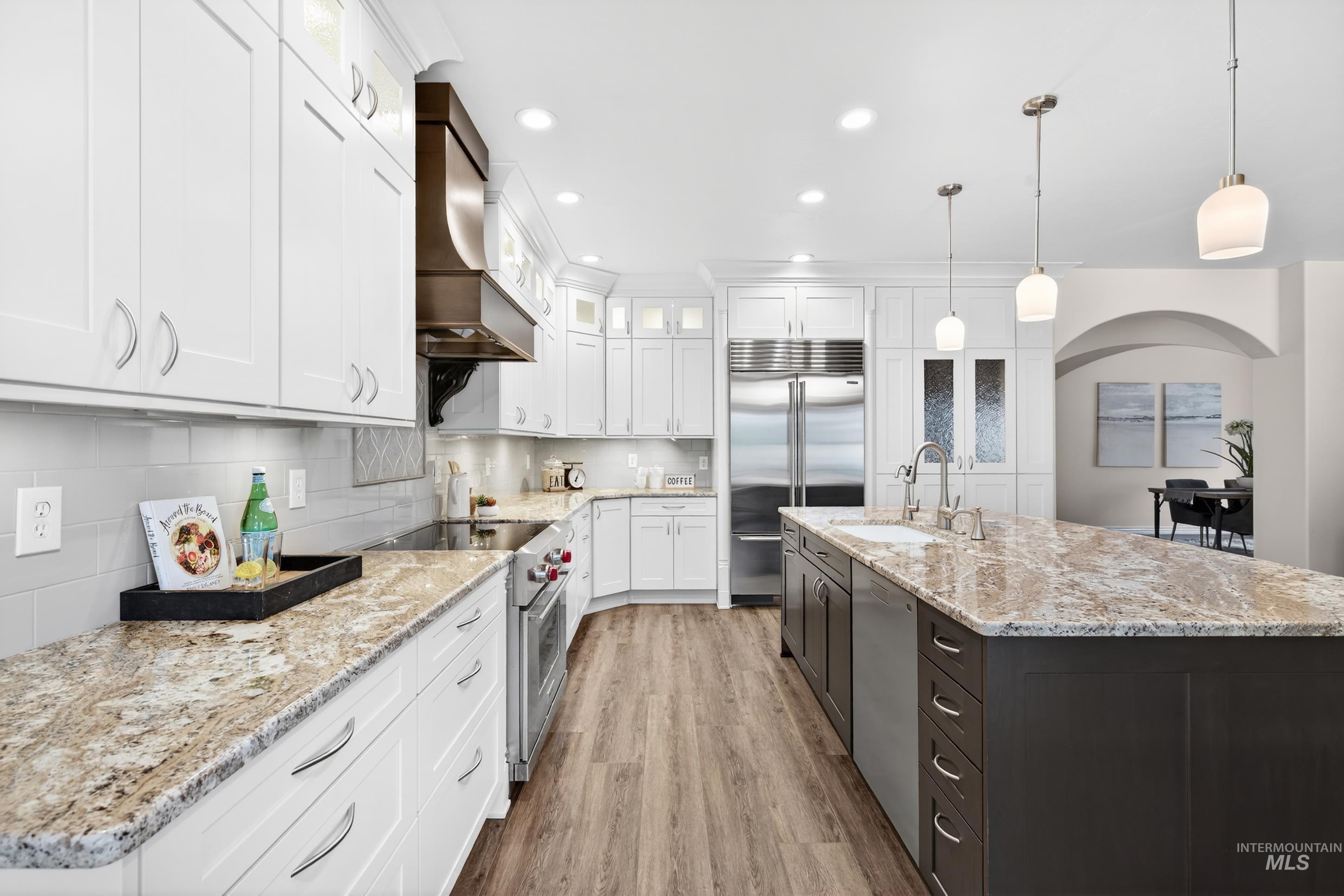 2816 S Bear Claw Way, Meridian, Idaho 83642, 4 Bedrooms, 3.5 Bathrooms, Residential For Sale, Price $1,000,000,MLS 98978525