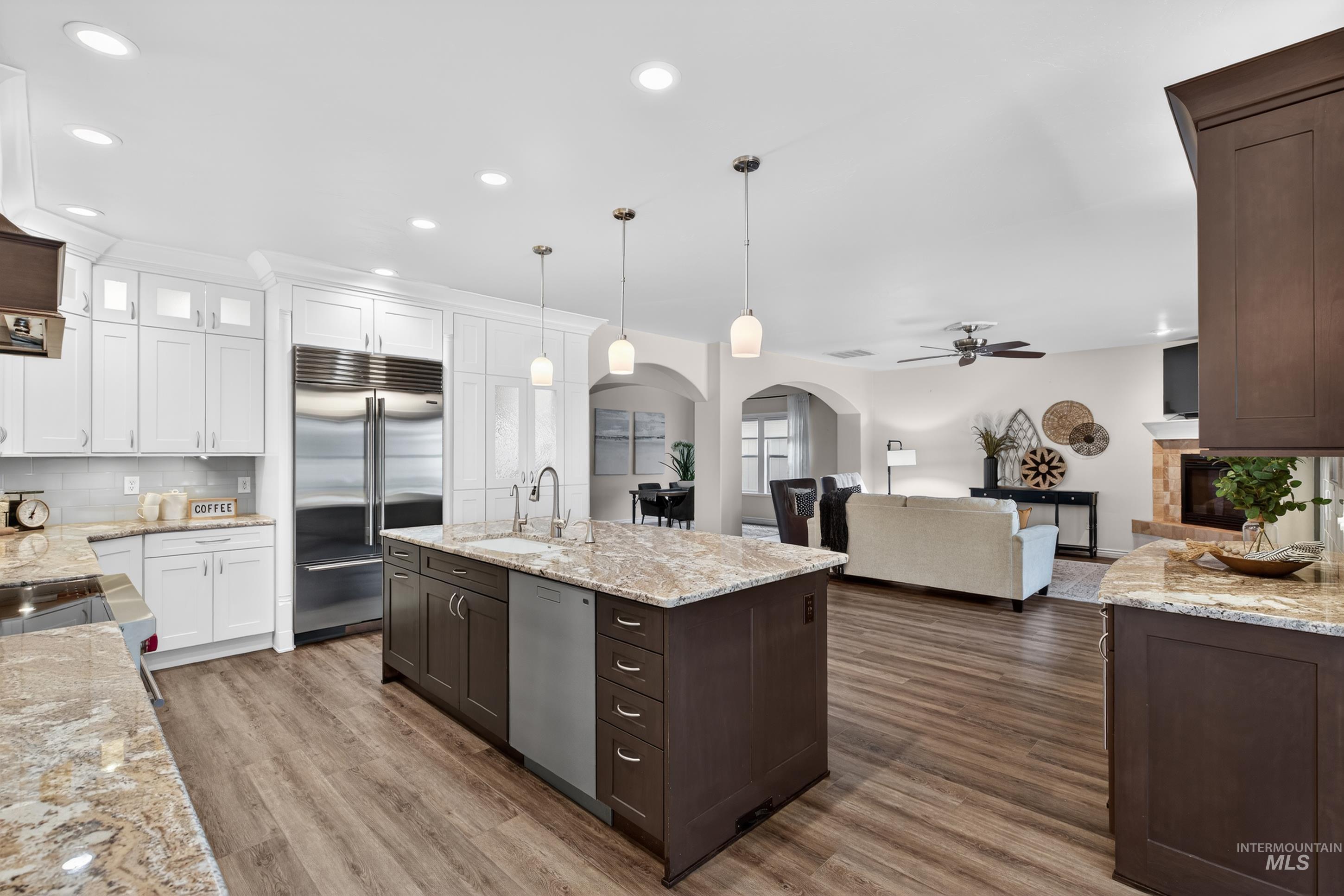 2816 S Bear Claw Way, Meridian, Idaho 83642, 4 Bedrooms, 3.5 Bathrooms, Residential For Sale, Price $1,000,000,MLS 98978525