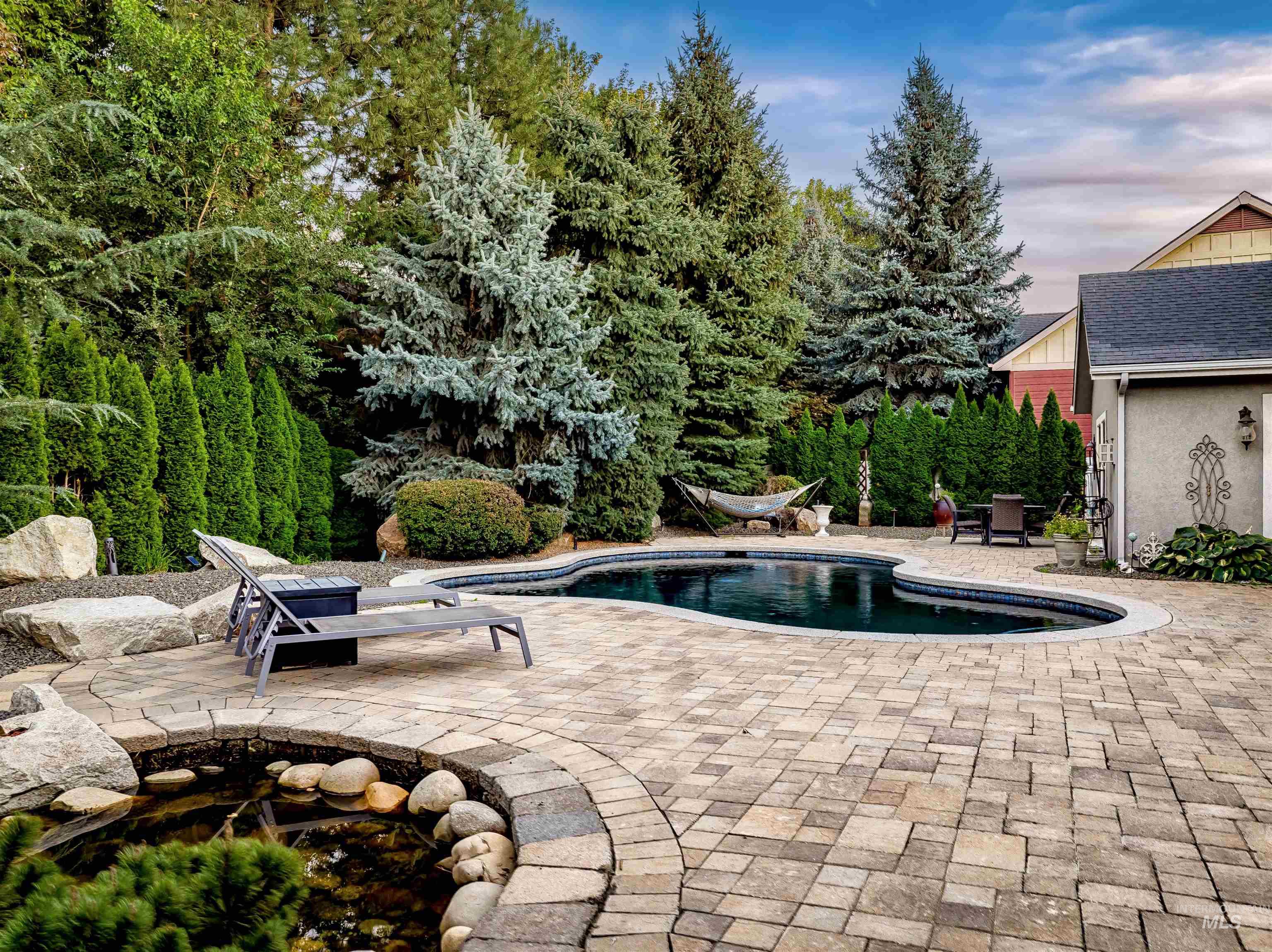 2816 S Bear Claw Way, Meridian, Idaho 83642, 4 Bedrooms, 3.5 Bathrooms, Residential For Sale, Price $1,000,000,MLS 98978525